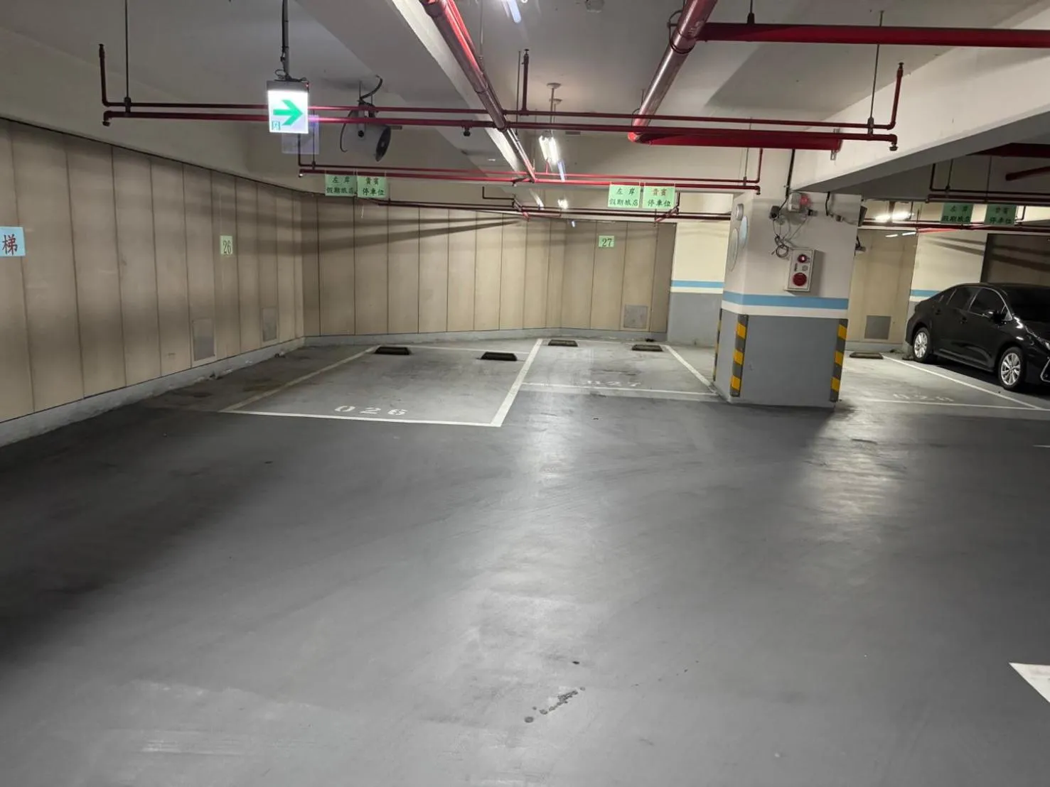 Parking in Left Bank Hotel