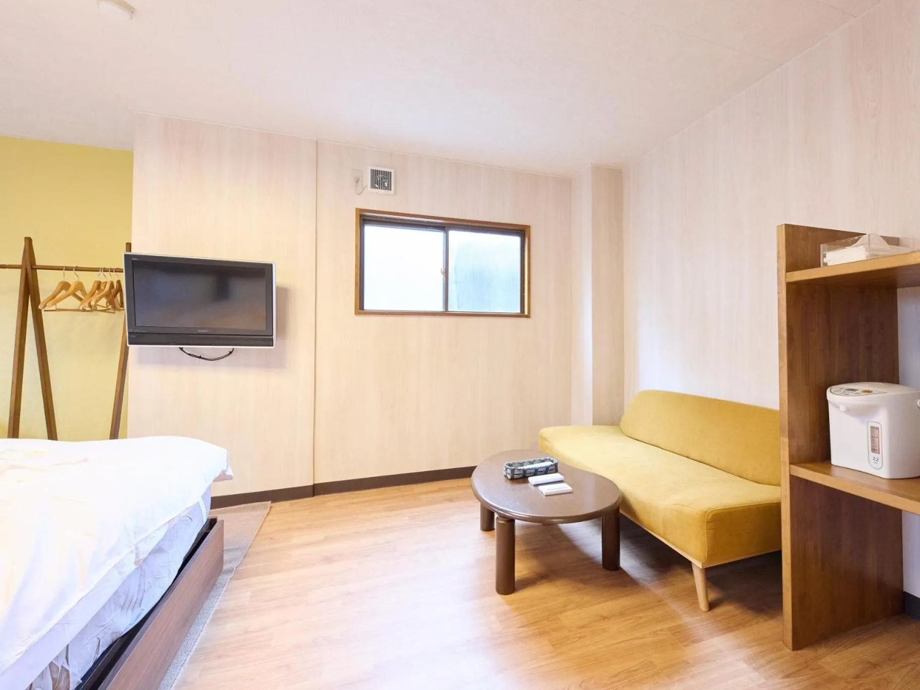 Photo of the whole room, Bed in Yodoya