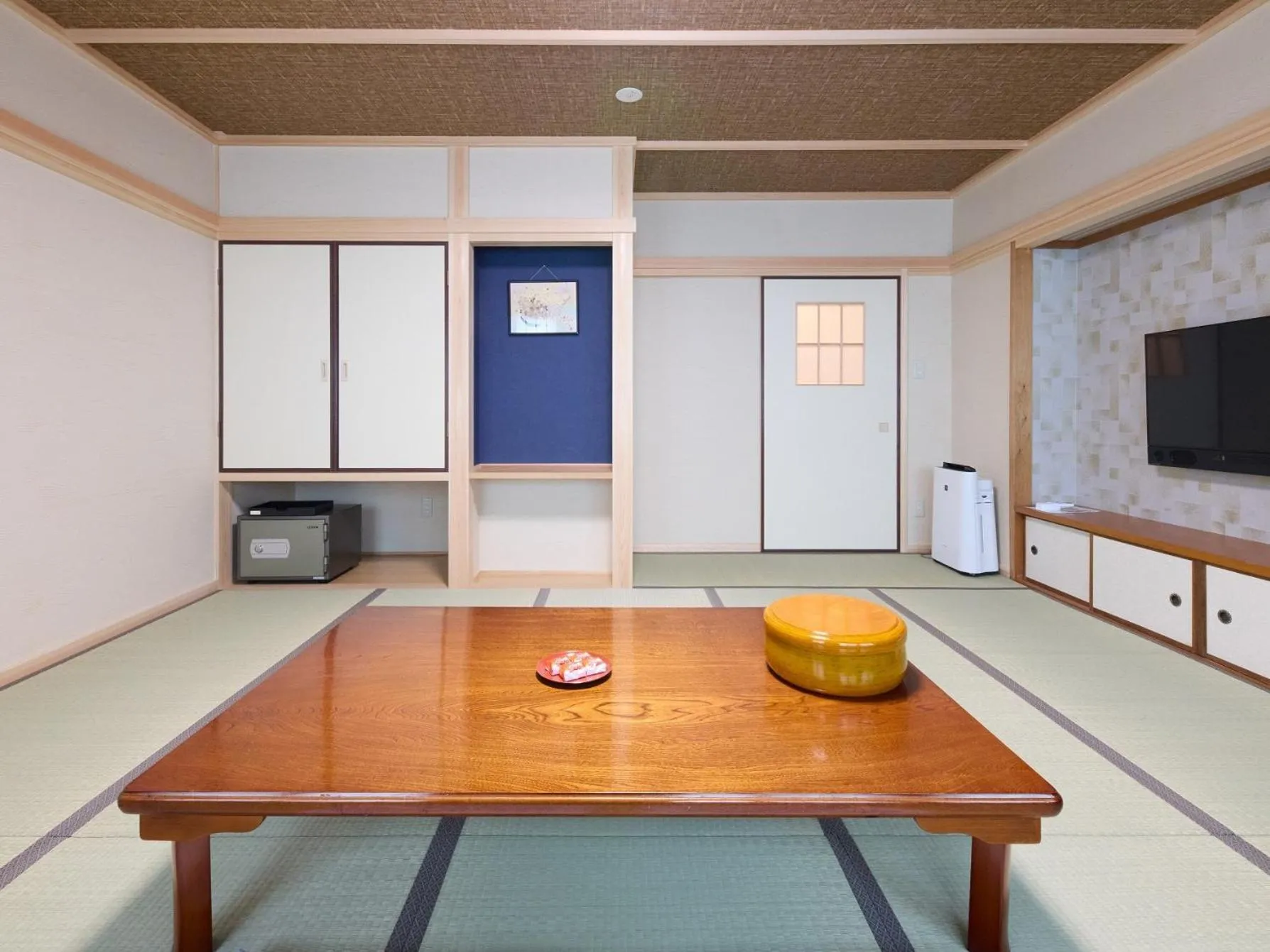 Photo of the whole room in Yodoya