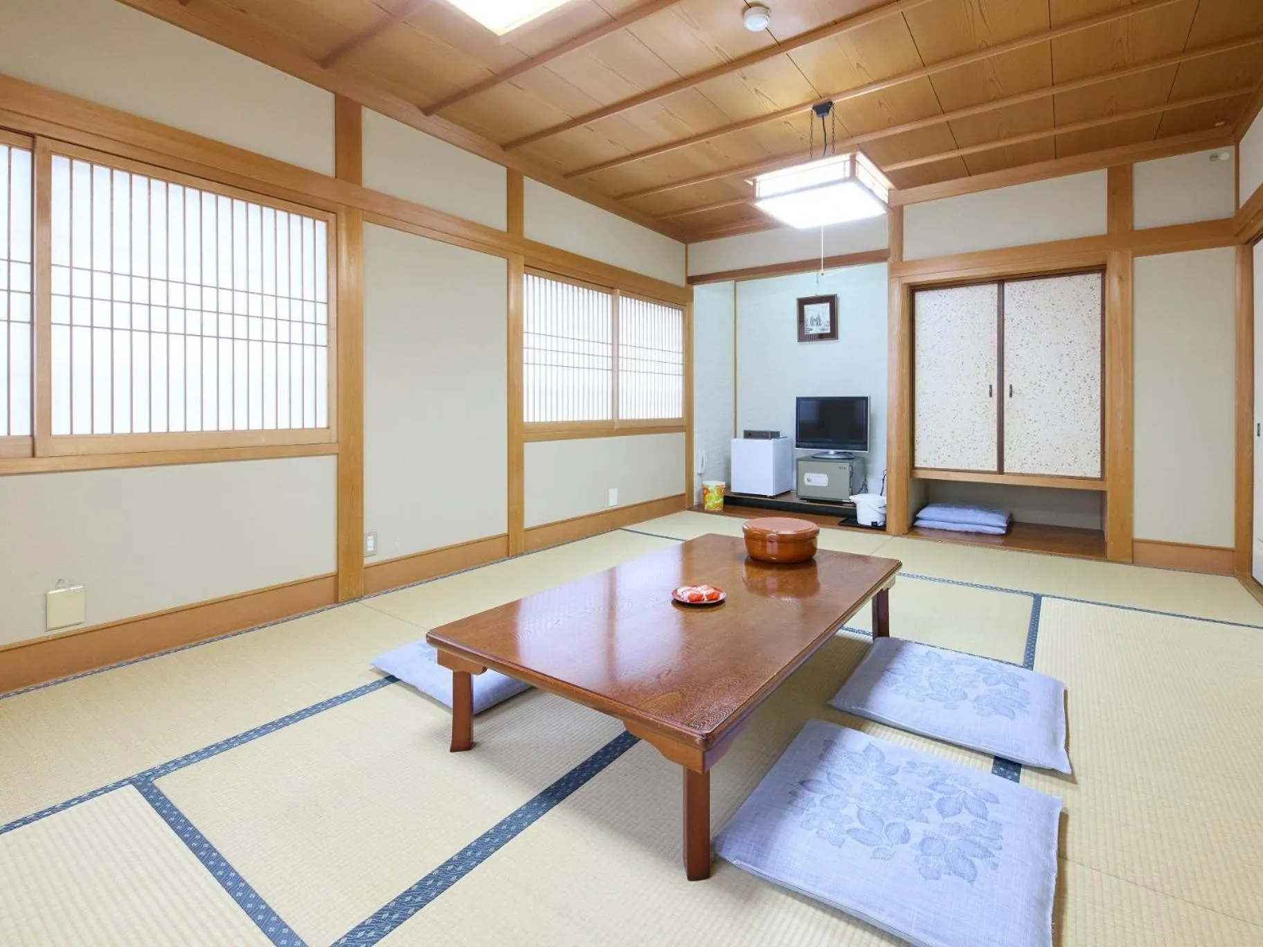 Photo of the whole room in Yodoya