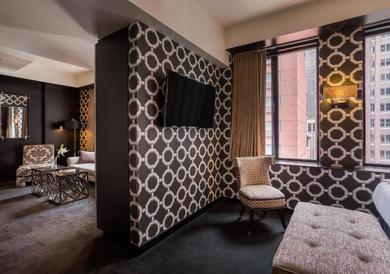 Photo of the whole room in 45 Times Square Hotel