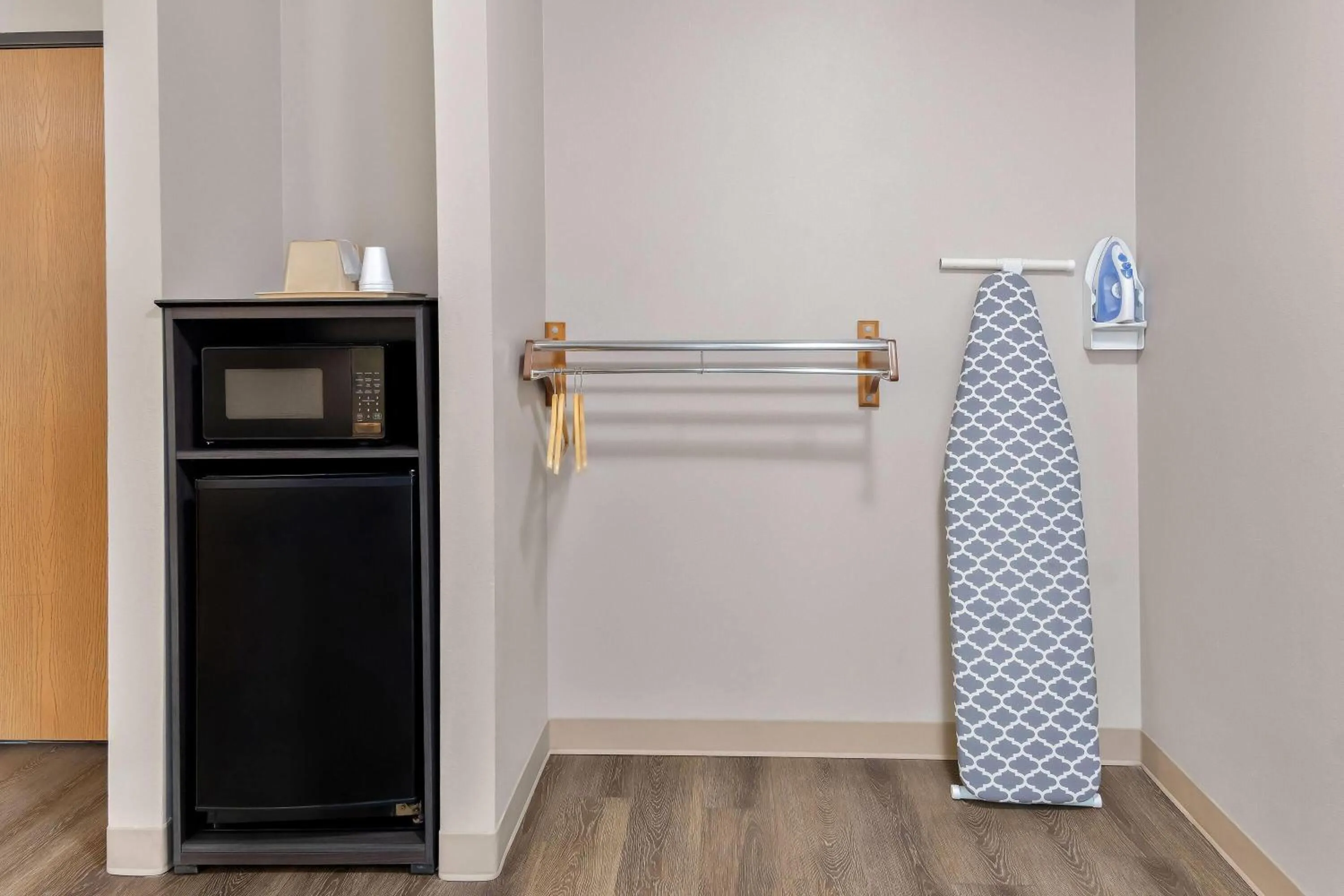 Photo of the whole room in Super 8 by Wyndham Fort Worth Stockyards