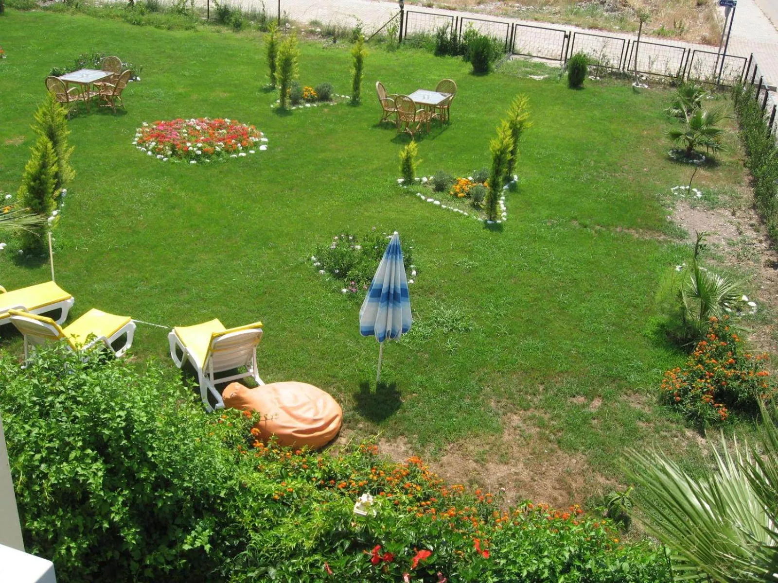 Garden in MG Moms Hotel