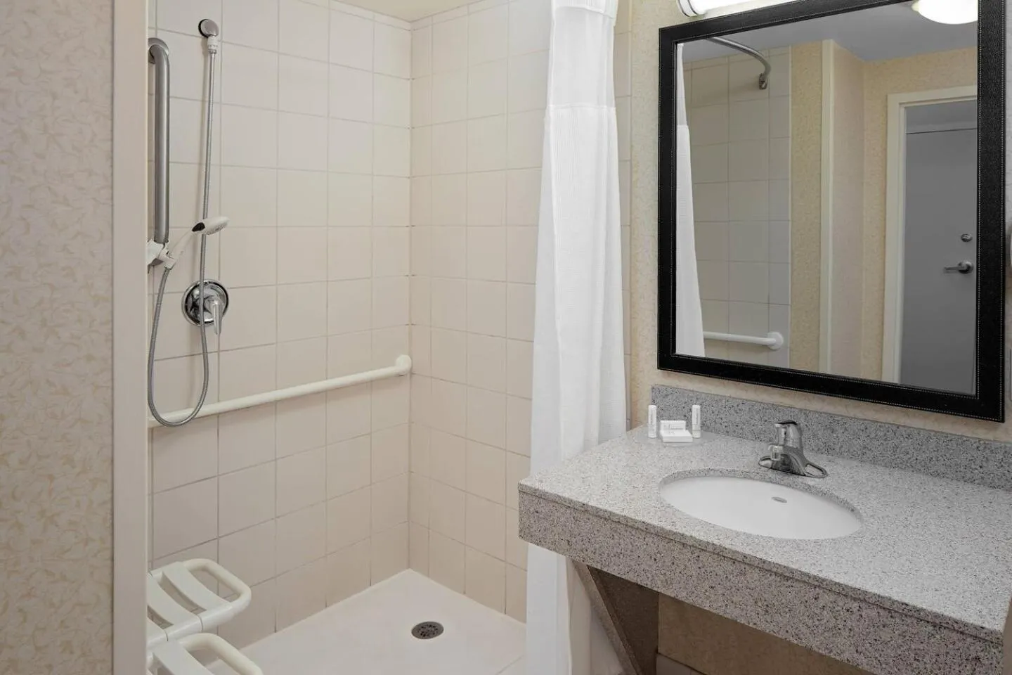 Shower in Fairfield Inn & Suites by Marriott Detroit Metro Airport Romulus