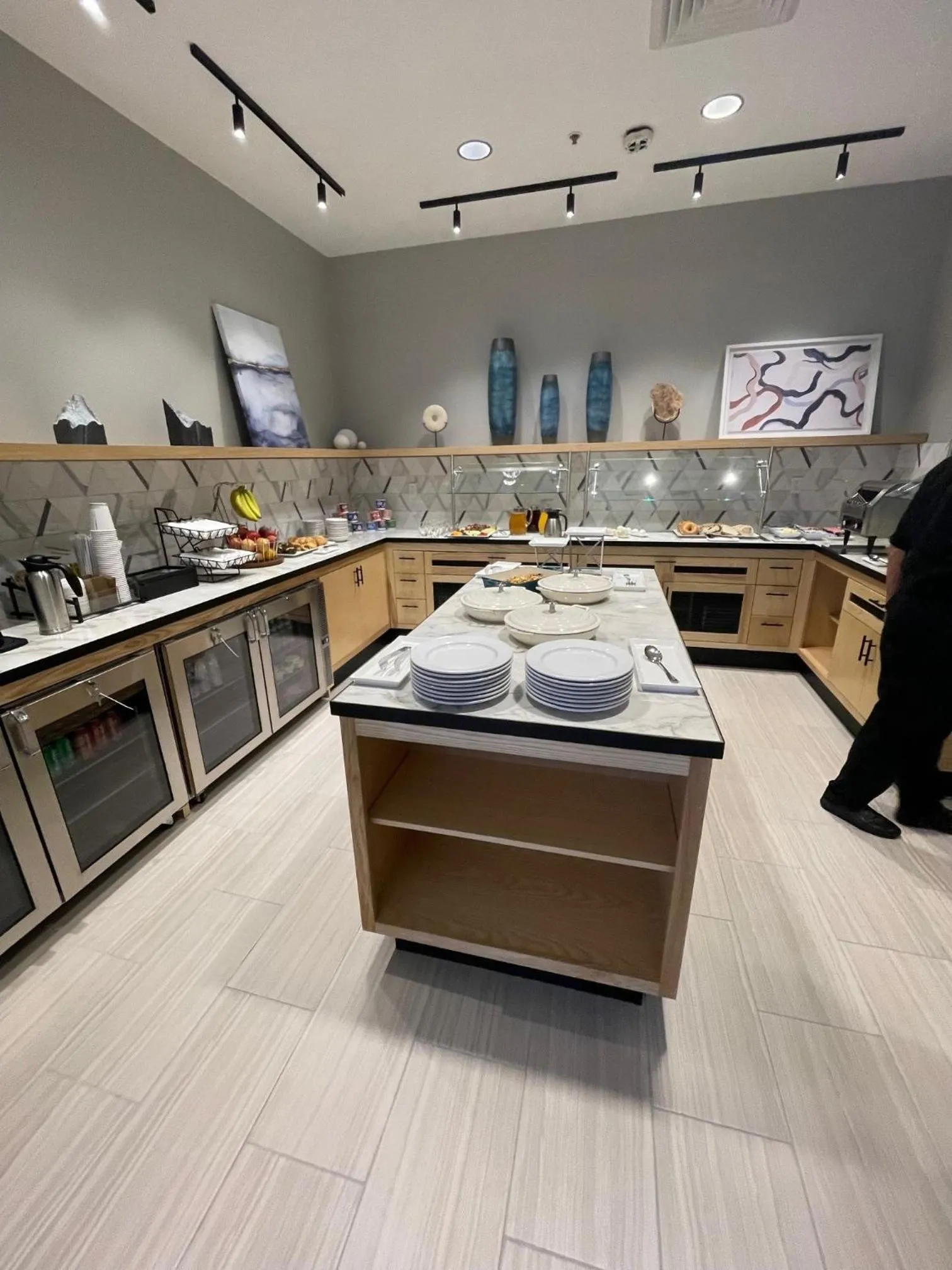 Restaurant/places to eat in Radisson Hotel Salt Lake City Downtown