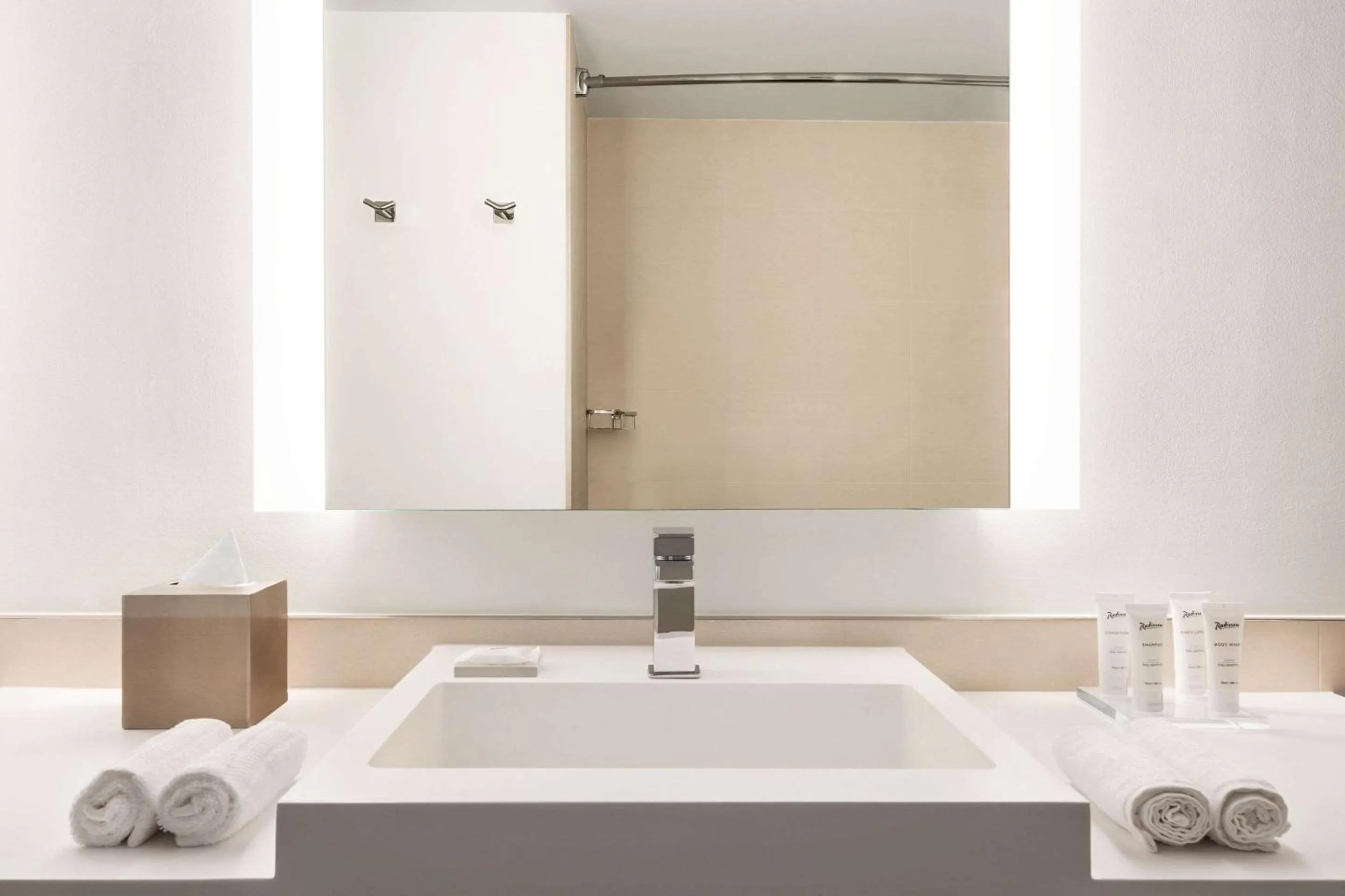 Bedroom in Radisson Hotel Salt Lake City Downtown