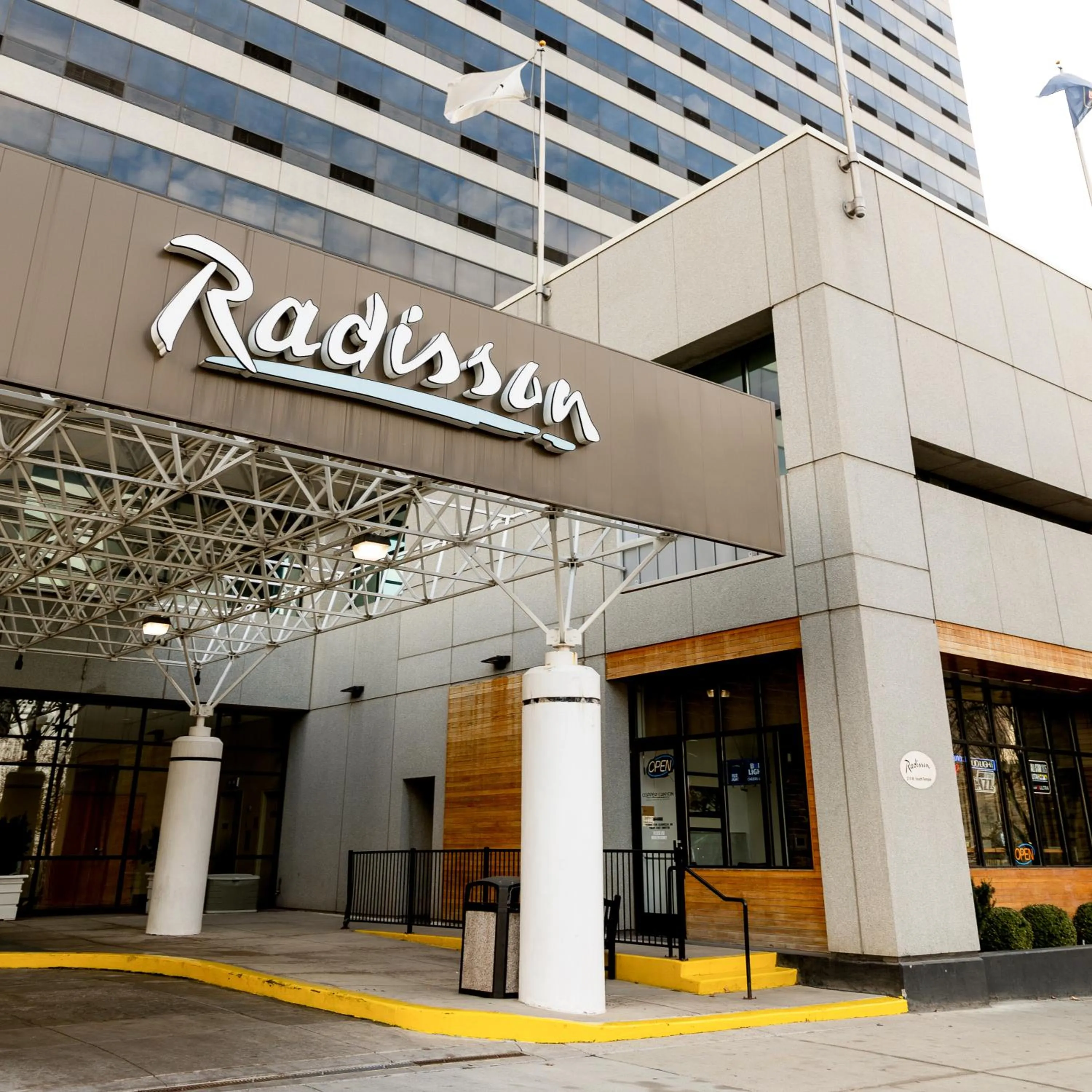 Facade/entrance in Radisson Hotel Salt Lake City Downtown