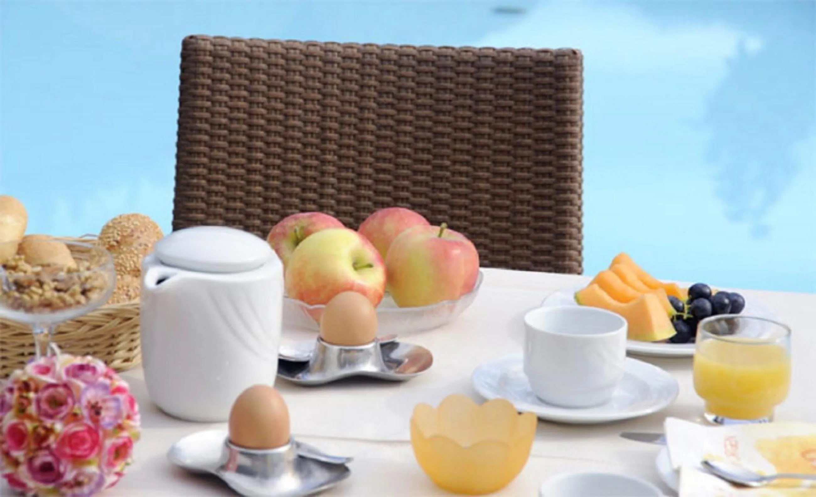 Buffet breakfast in Apparthotel Gartenresidence Nalserhof