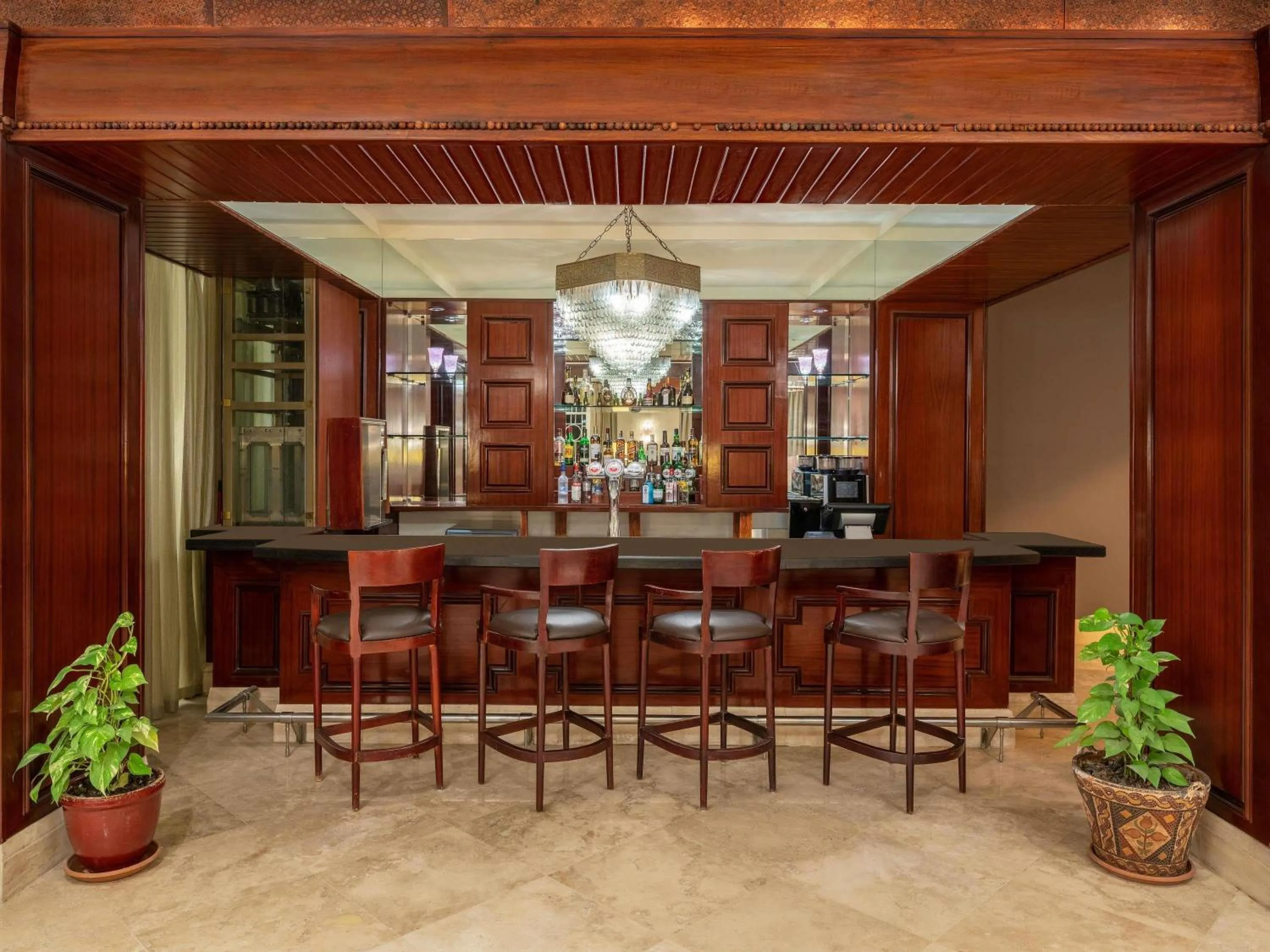 Lounge or bar in Mövenpick Resort & Residences Aqaba