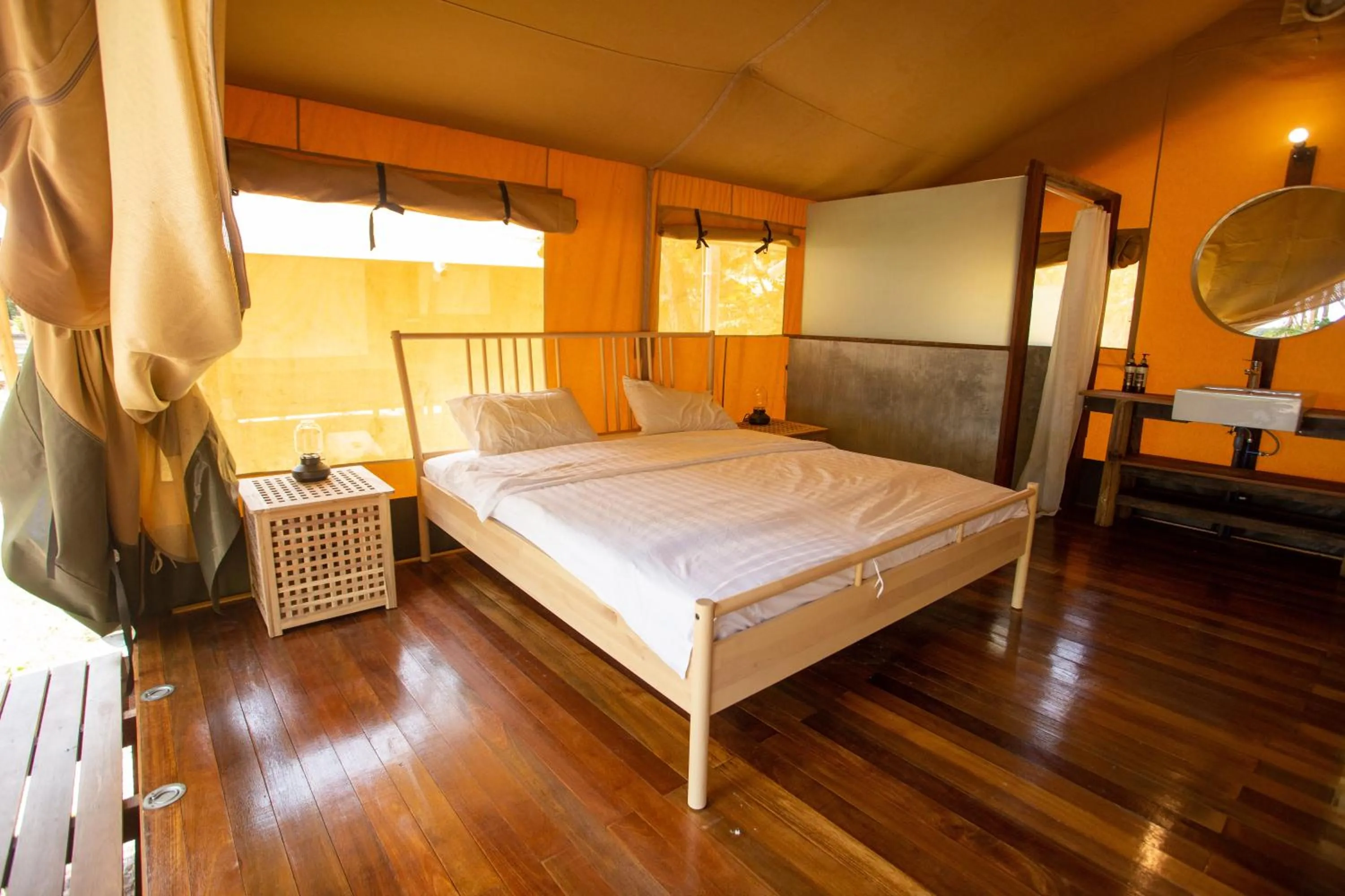 Bed in Ara Dinawan Island Resort