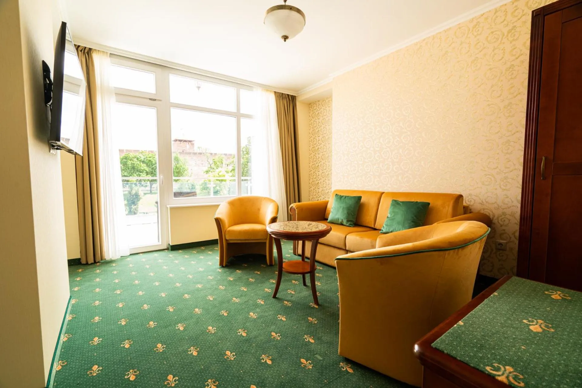 Landmark view in Elizabeth Hotel