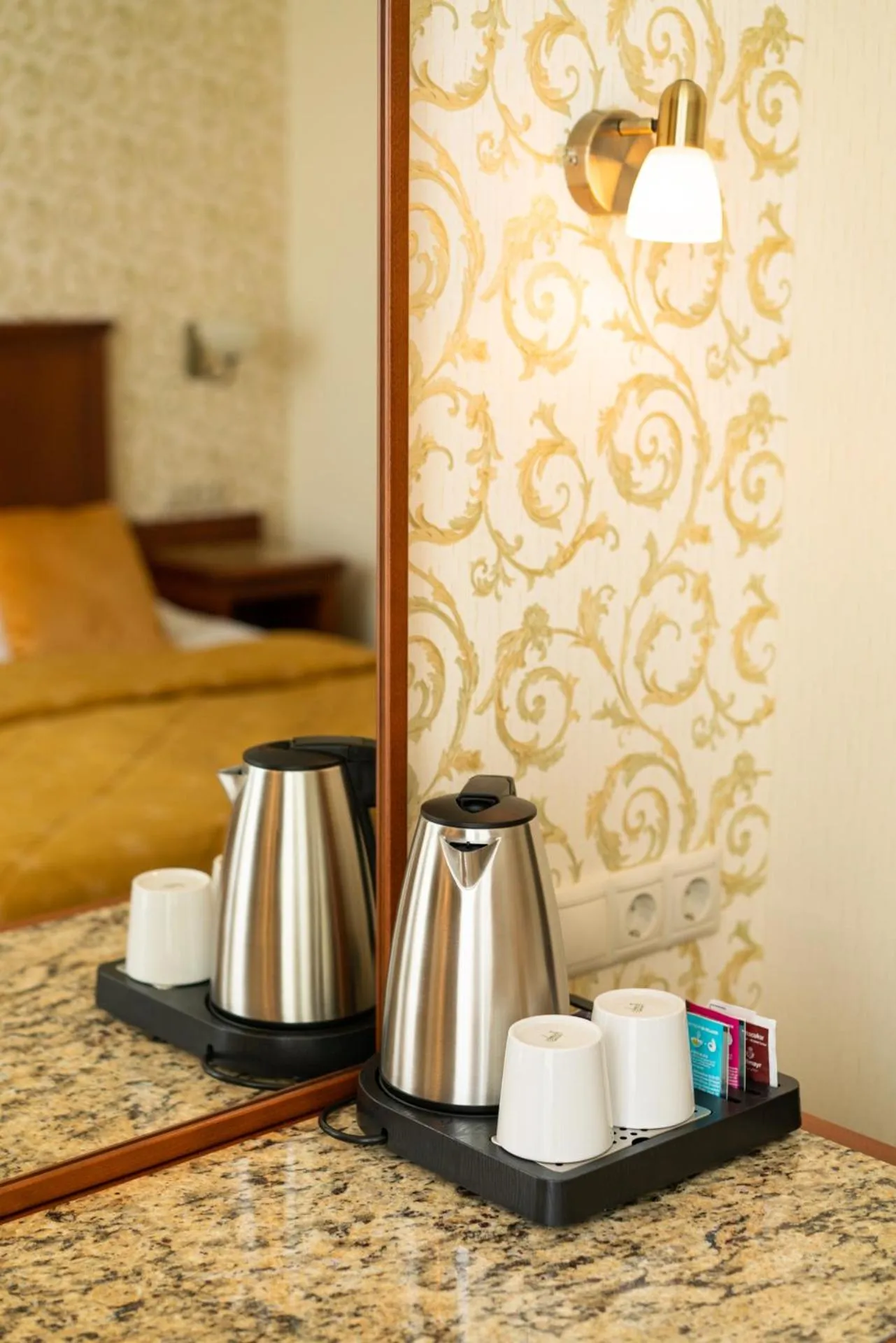 Coffee/tea facilities in Elizabeth Hotel