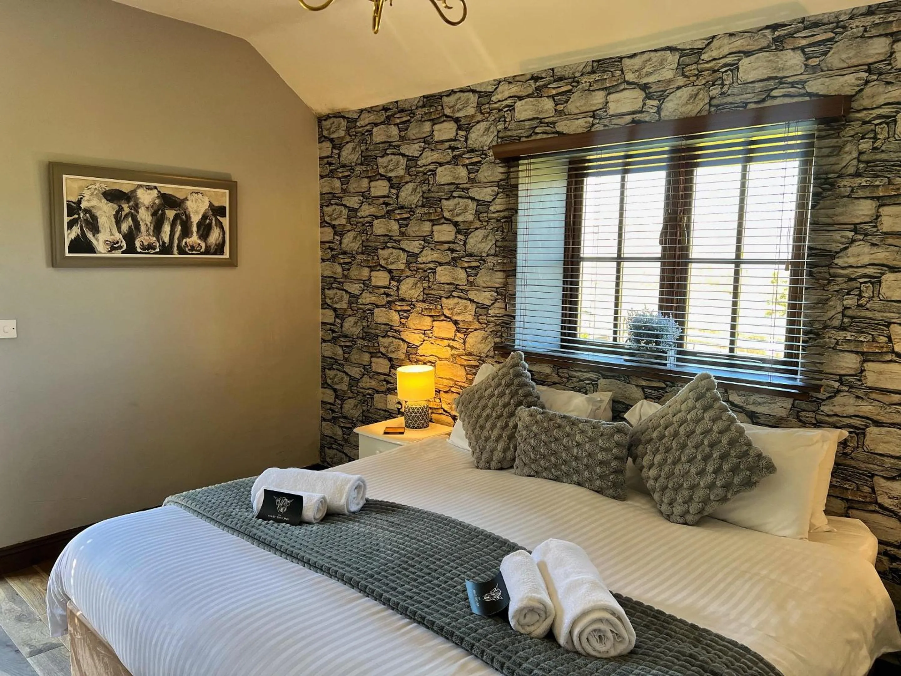 Bedroom, Bed in The Mary Tavy Inn