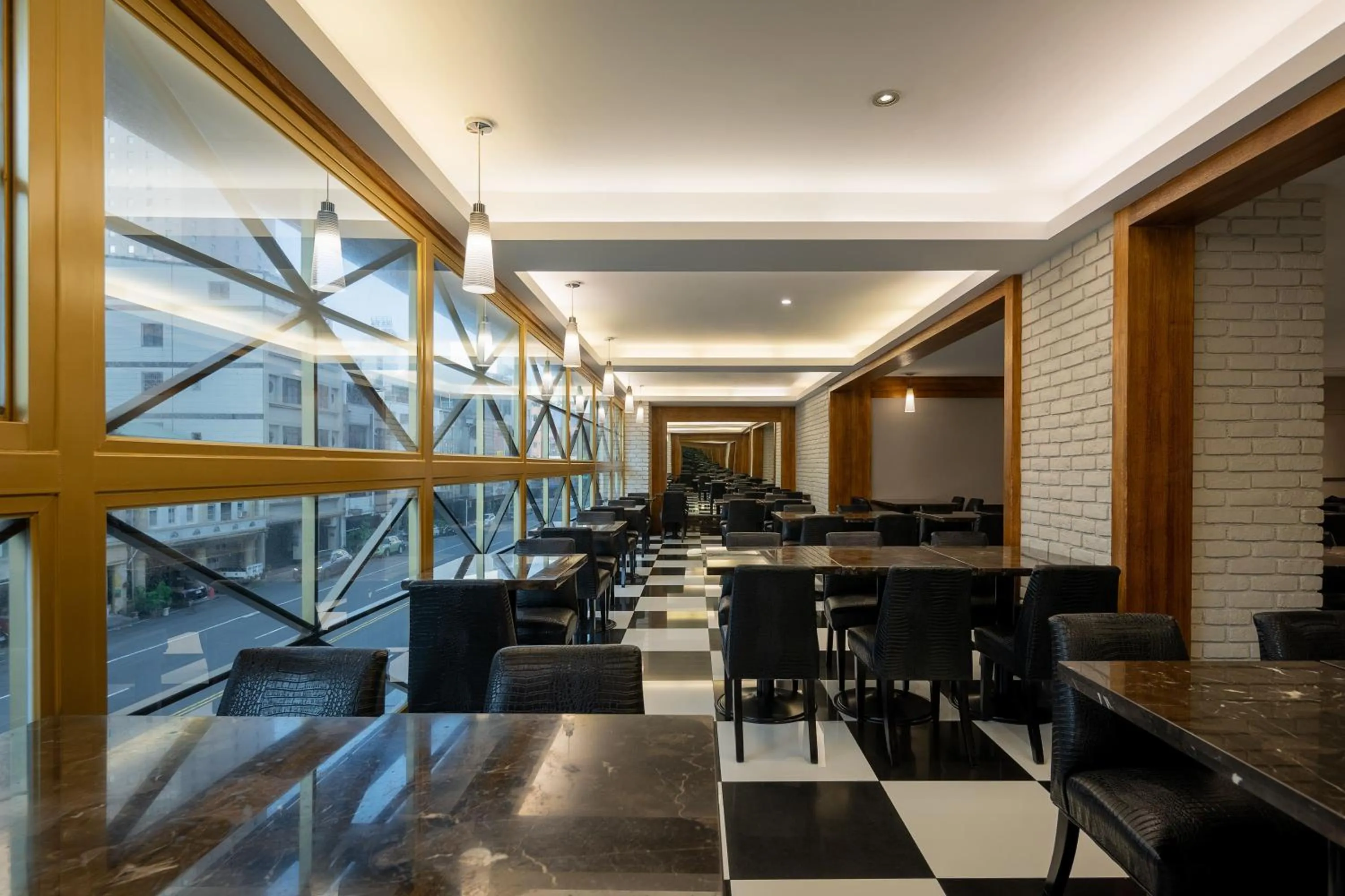 Restaurant/places to eat in Kindness Hotel - Kaohsiung Guang Rong Pier