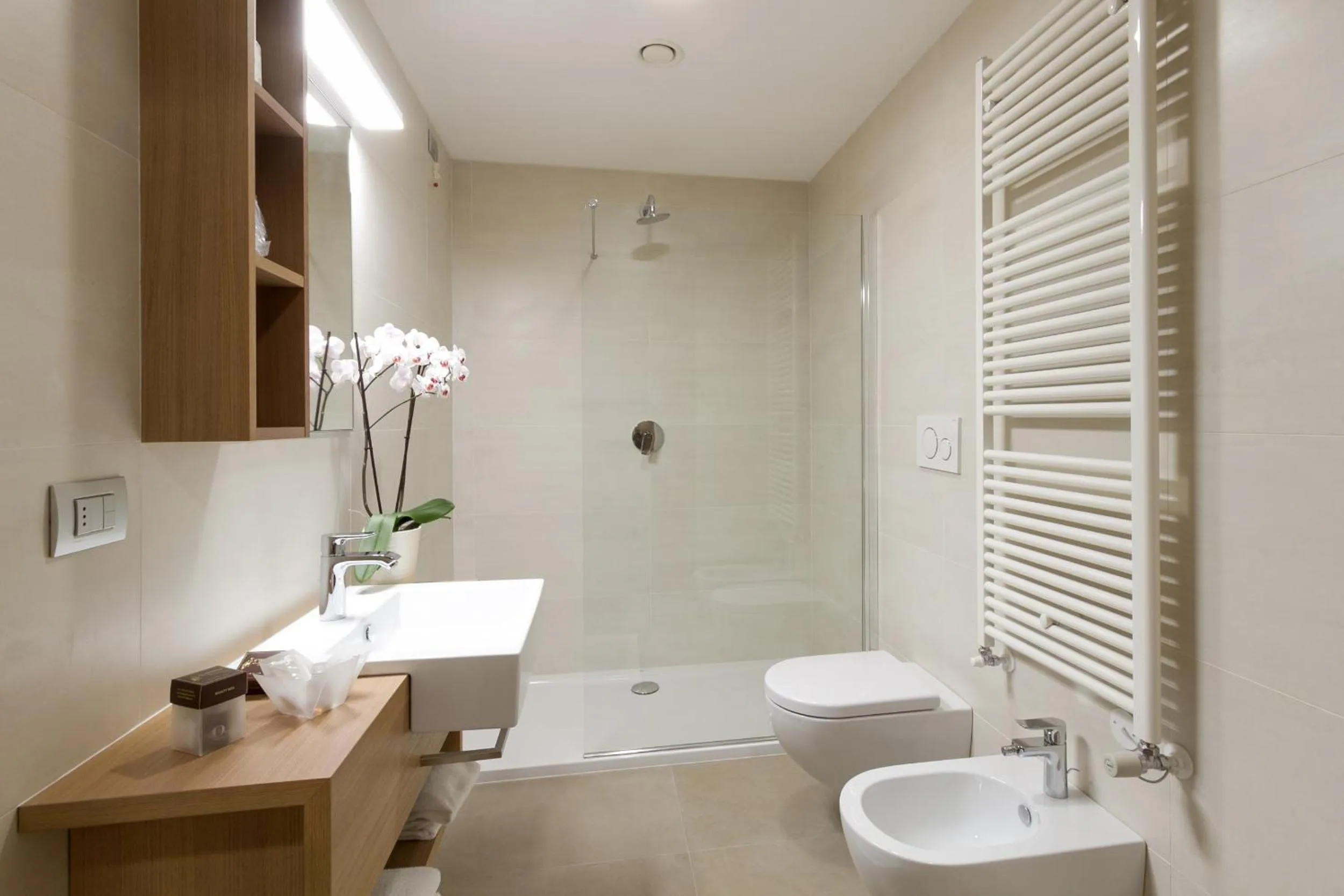 Shower in Albergo Al Tarcentino