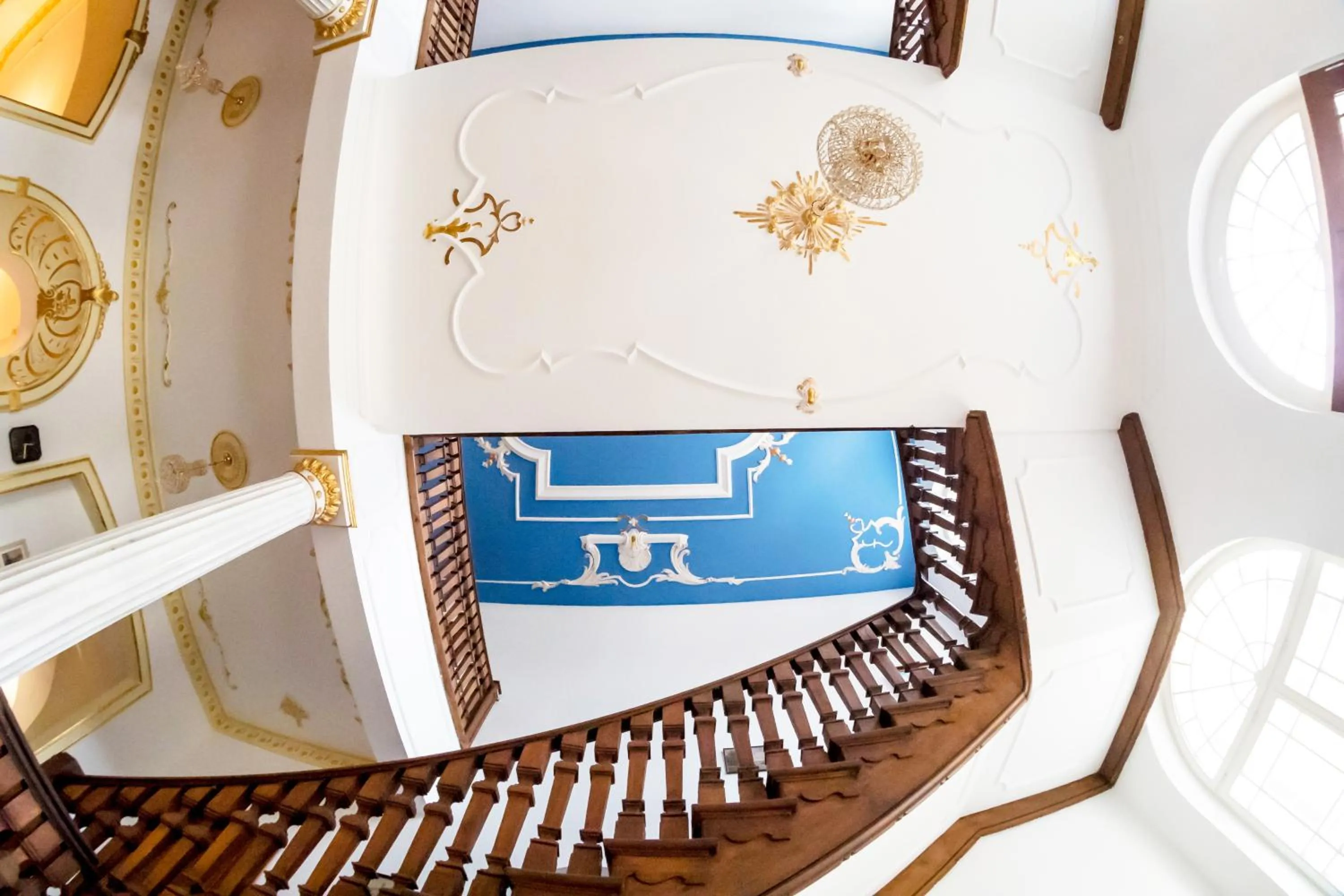 Spring in Pałac Bogaczów - noclegi - restauracja - przyjęcia