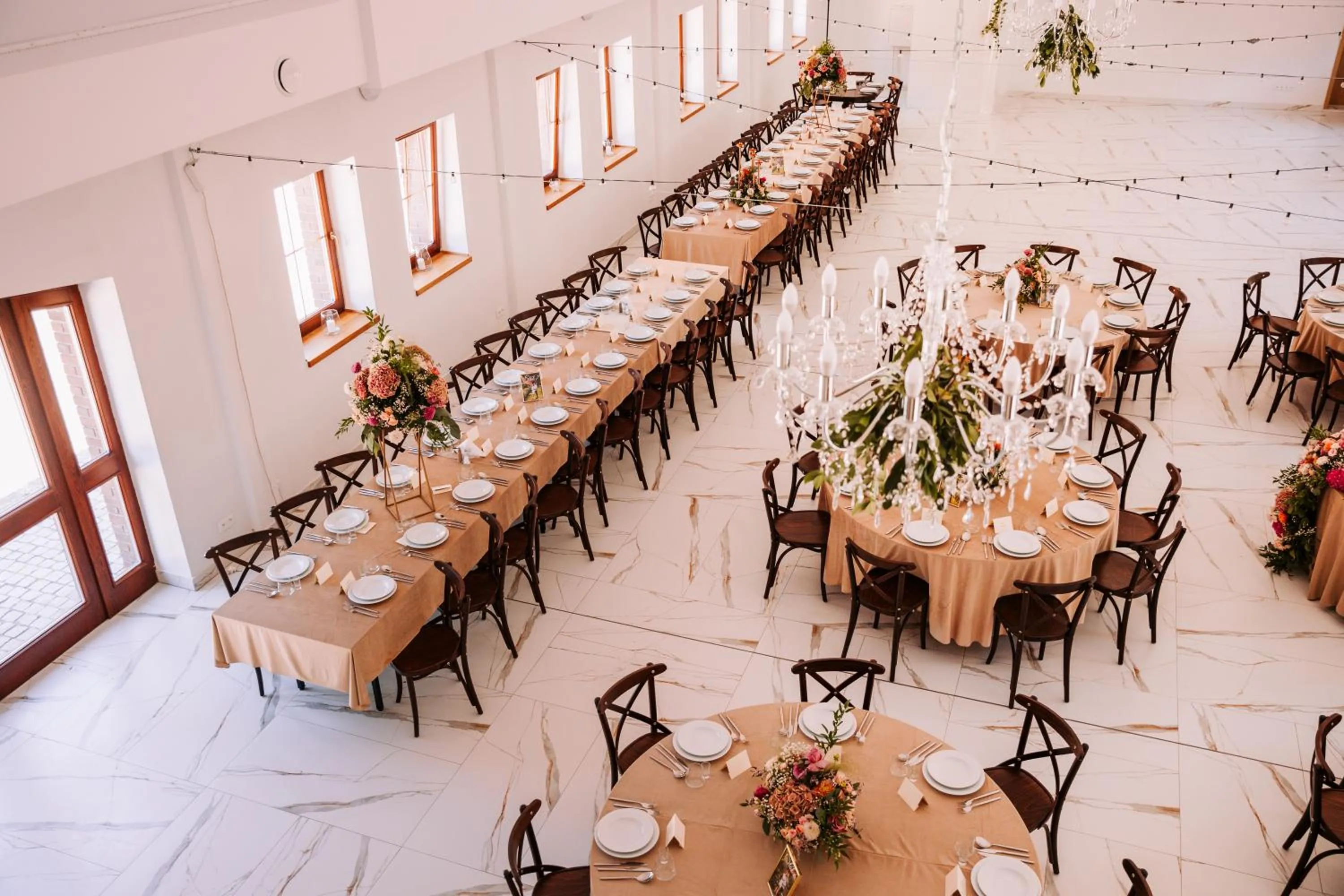 Pałac Bogaczów - noclegi - restauracja - przyjęcia