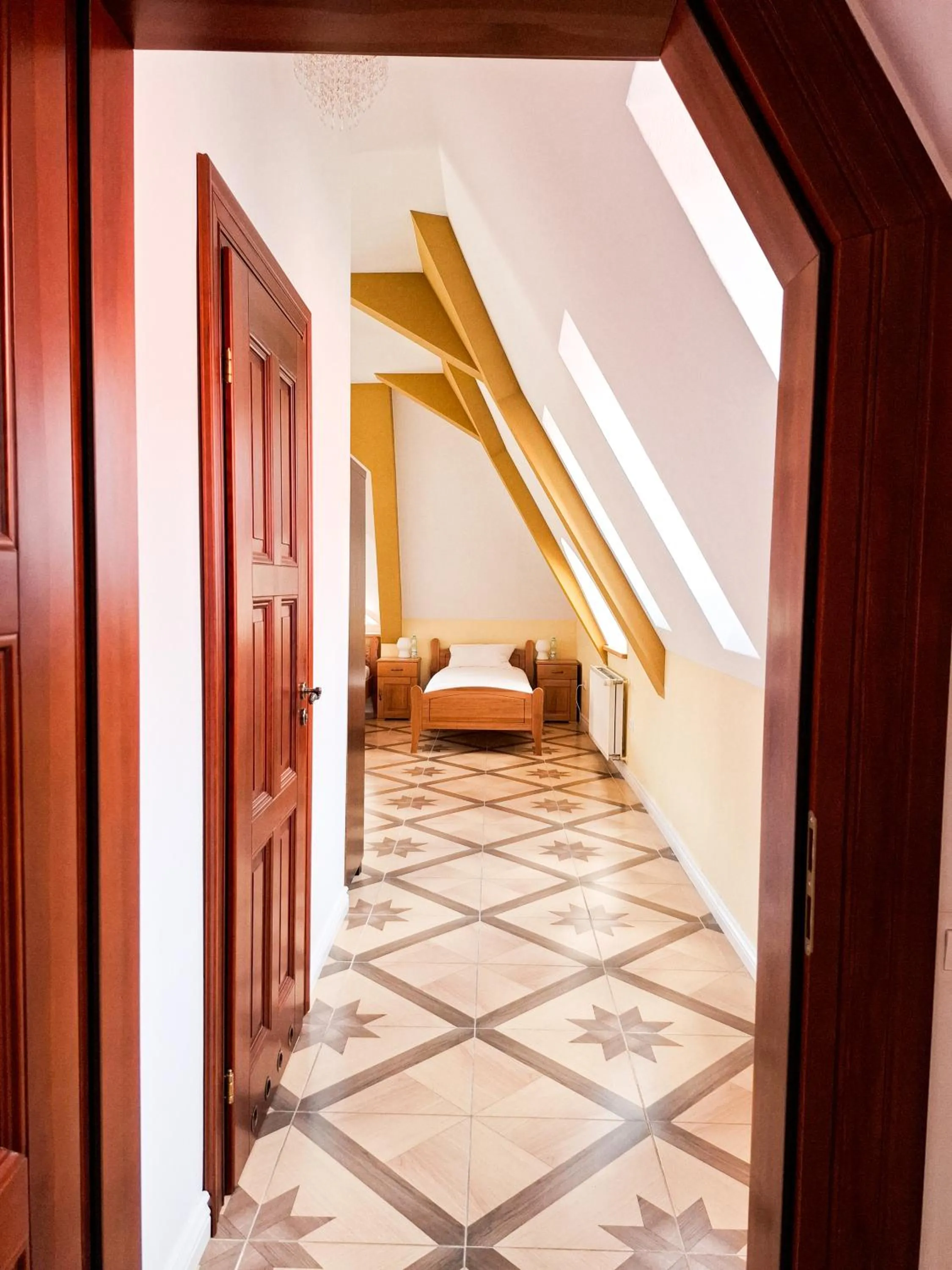 Bed in Pałac Bogaczów - noclegi - restauracja - przyjęcia