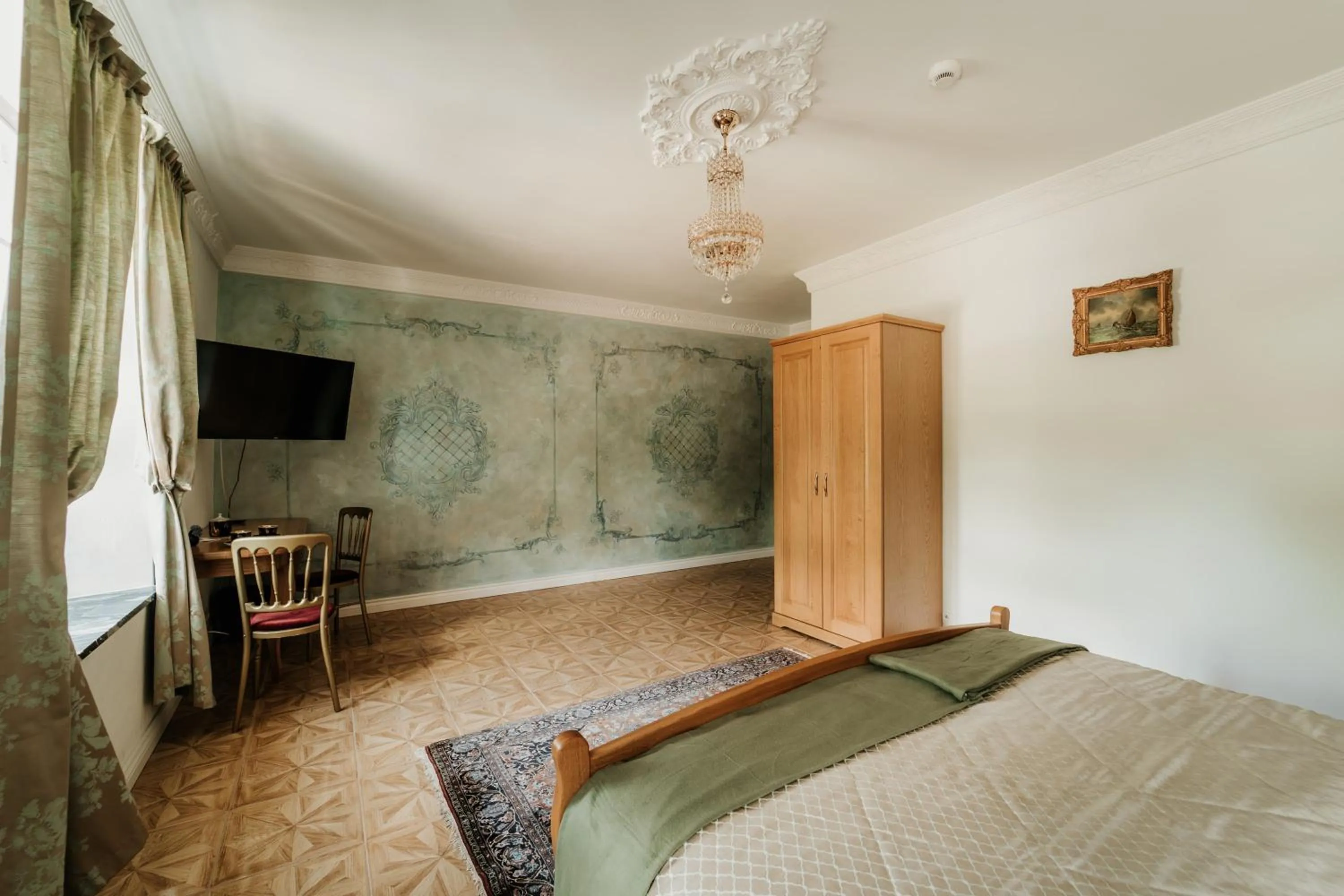 Bed in Pałac Bogaczów - noclegi - restauracja - przyjęcia