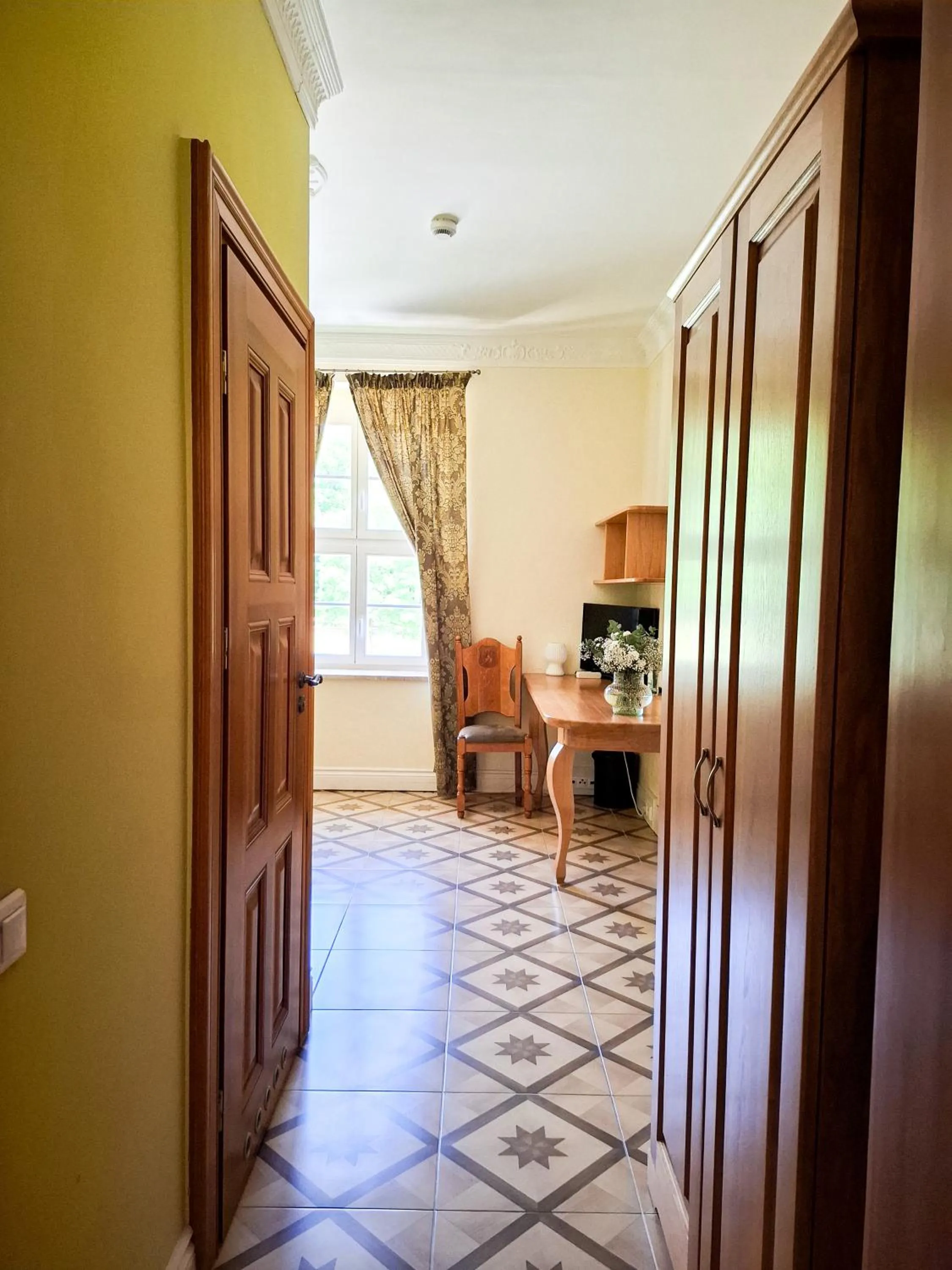 Pałac Bogaczów - noclegi - restauracja - przyjęcia