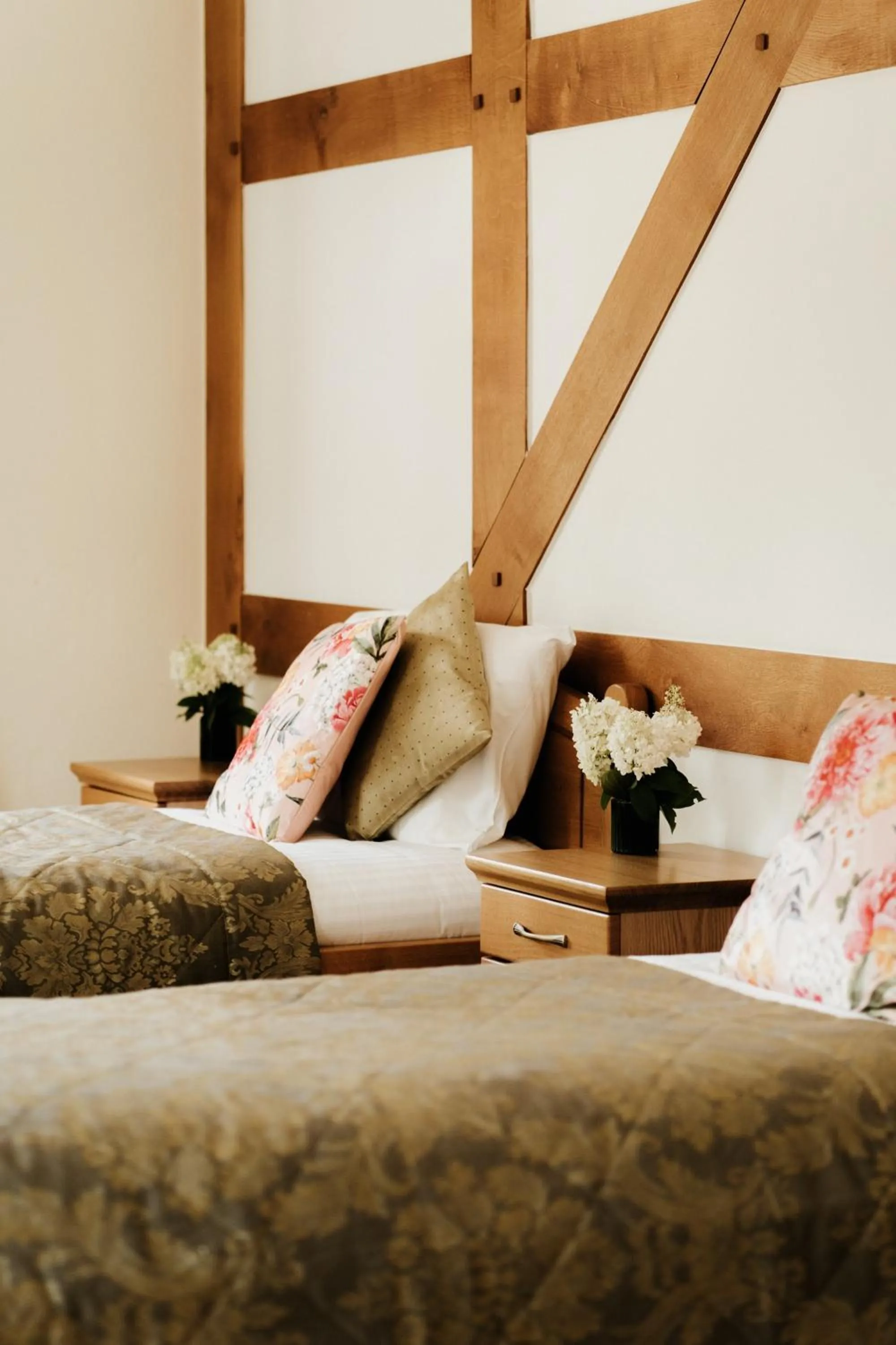 Bed in Pałac Bogaczów - noclegi - restauracja - przyjęcia