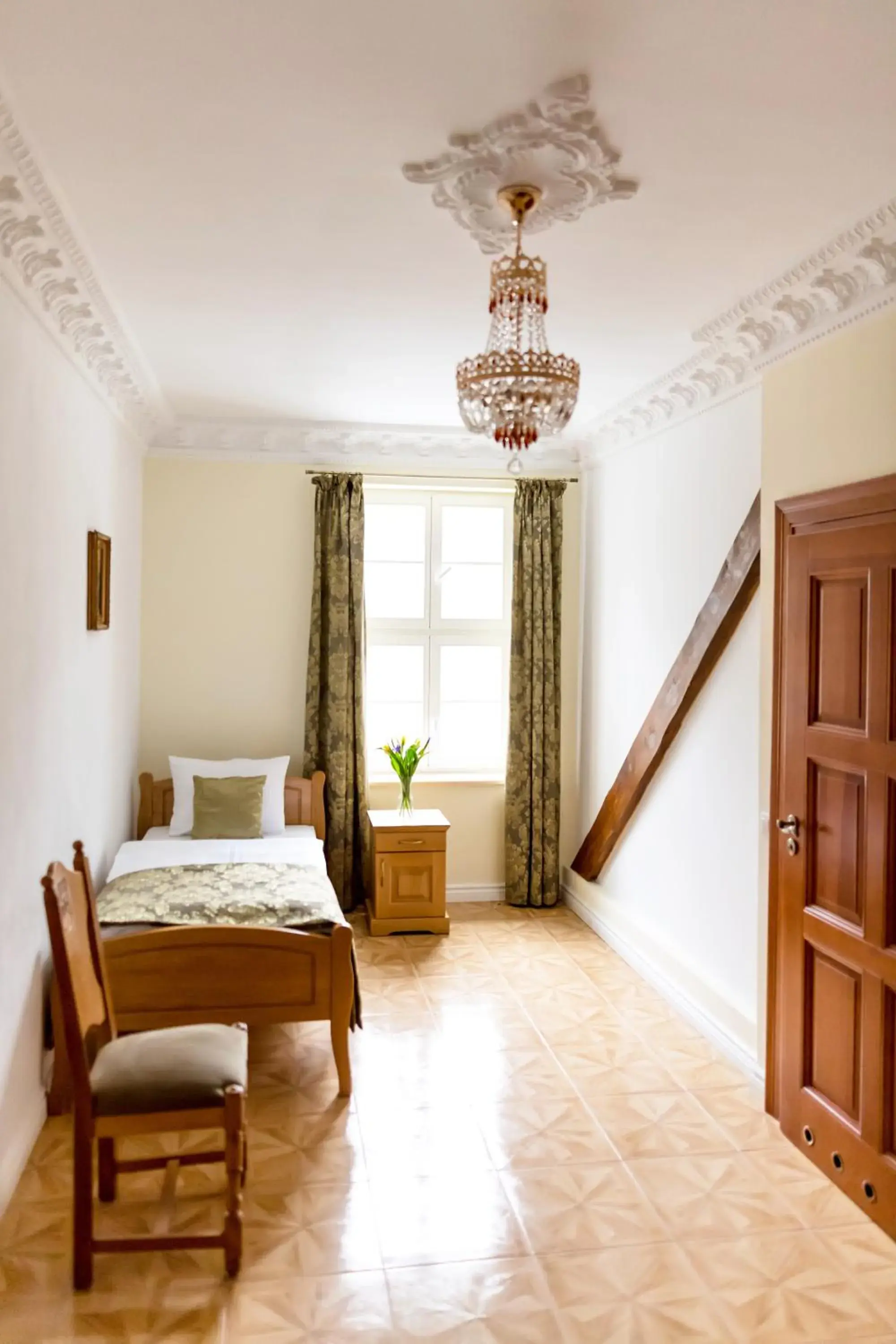 Single Room in Pałac Bogaczów - noclegi - restauracja - przyjęcia Single Room in Pałac Bogaczów - noclegi - restauracja - przyjęcia