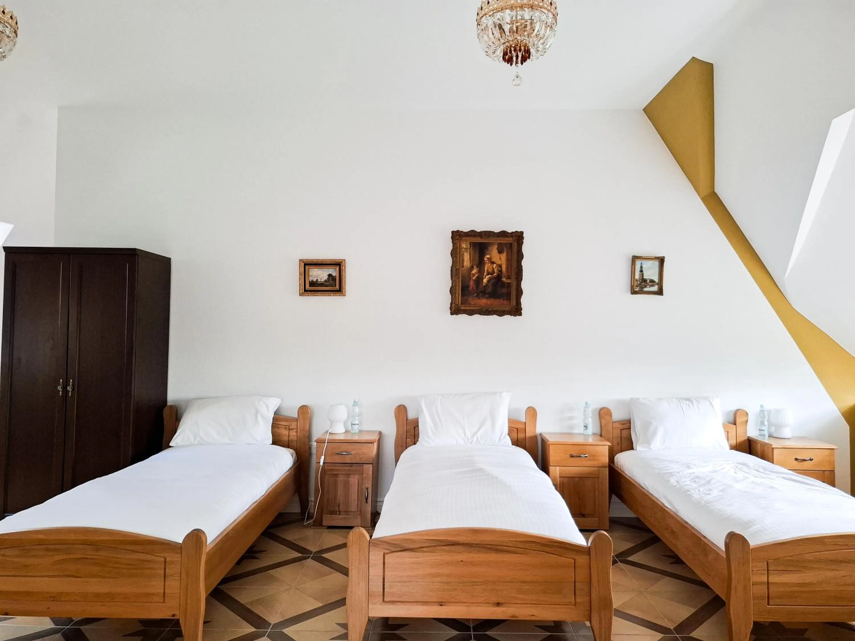 Bed in Pałac Bogaczów - noclegi - restauracja - przyjęcia