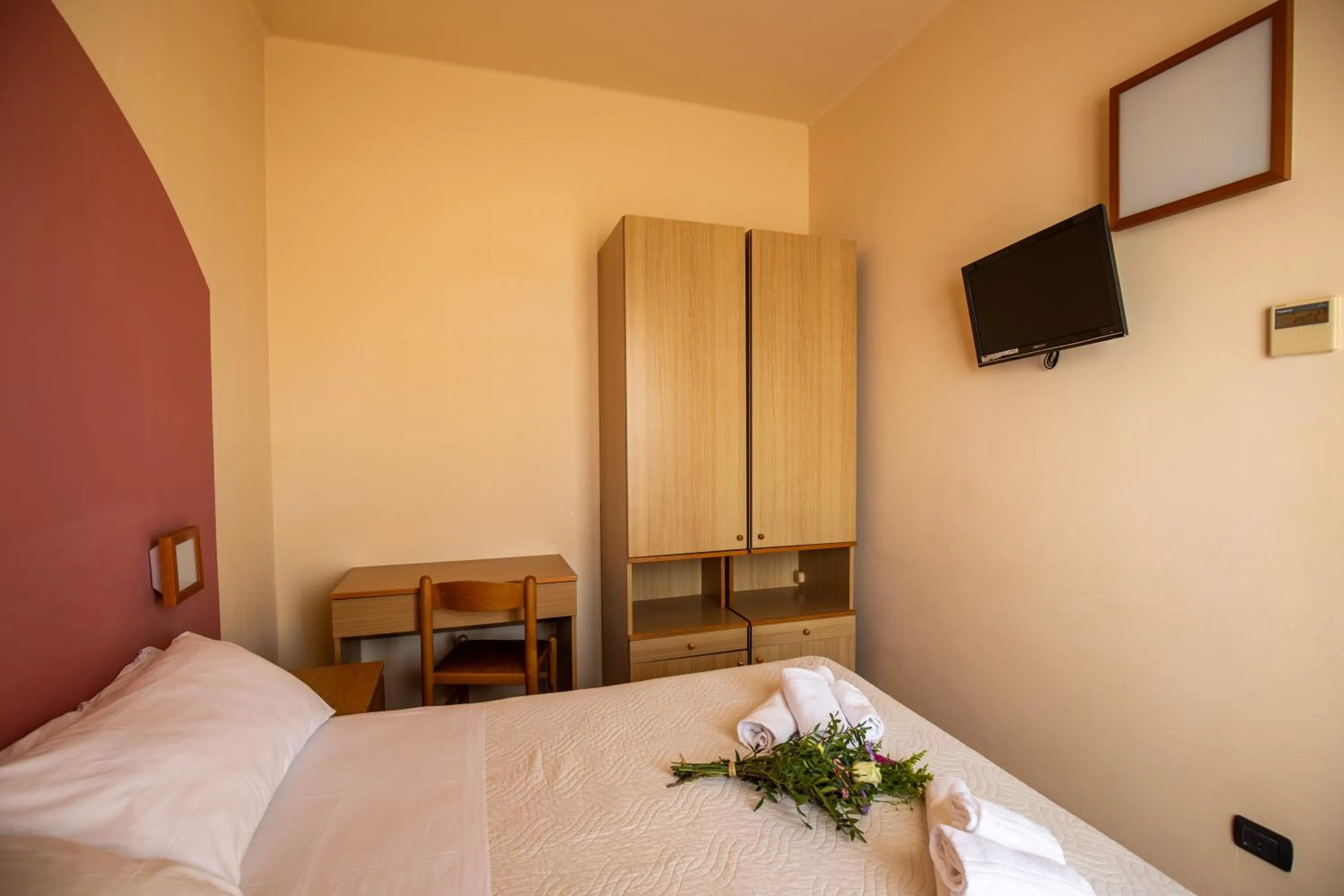 XXV APRILE Casa per Ferie