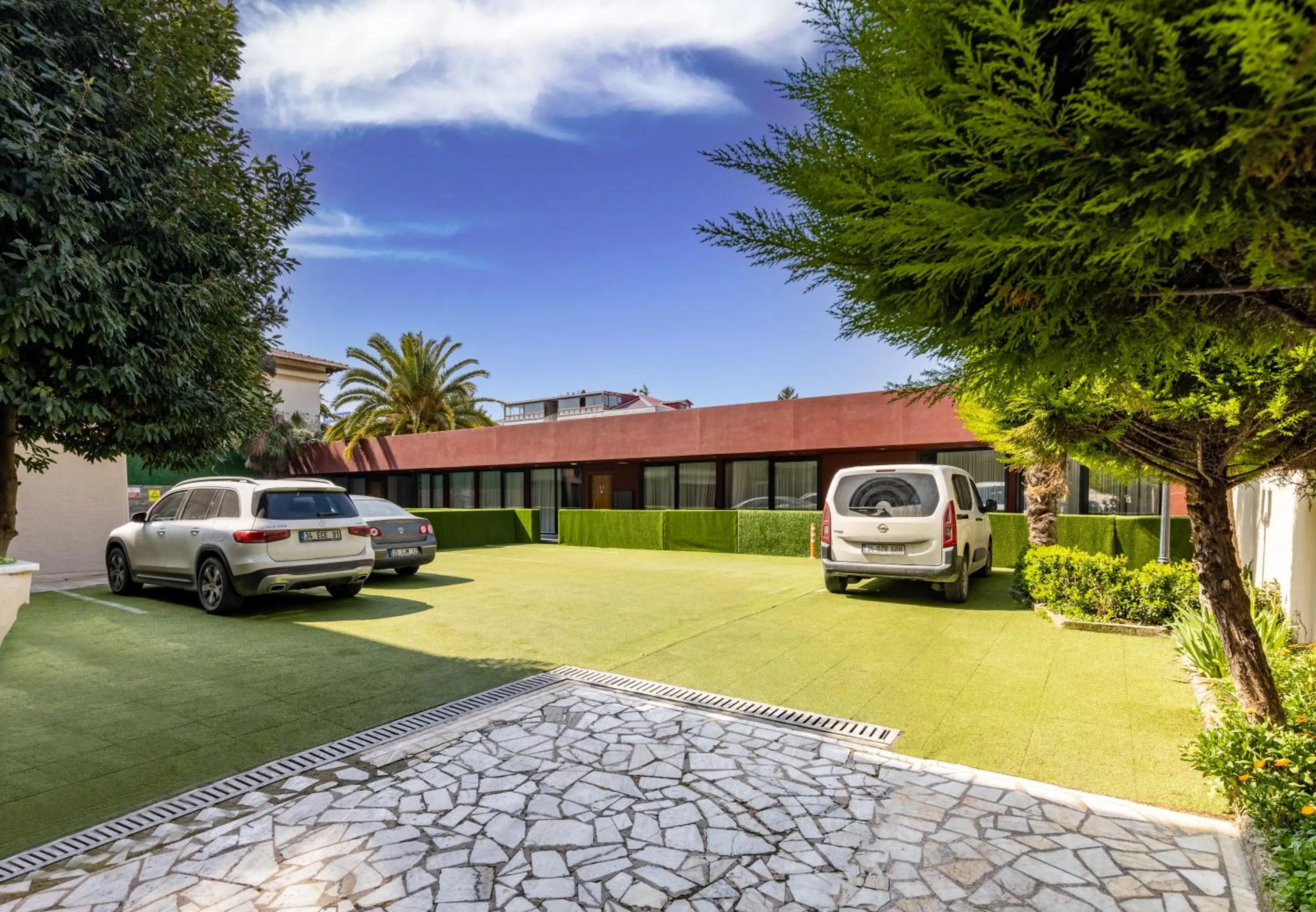 Parking in BayMari Suites Plus Florya