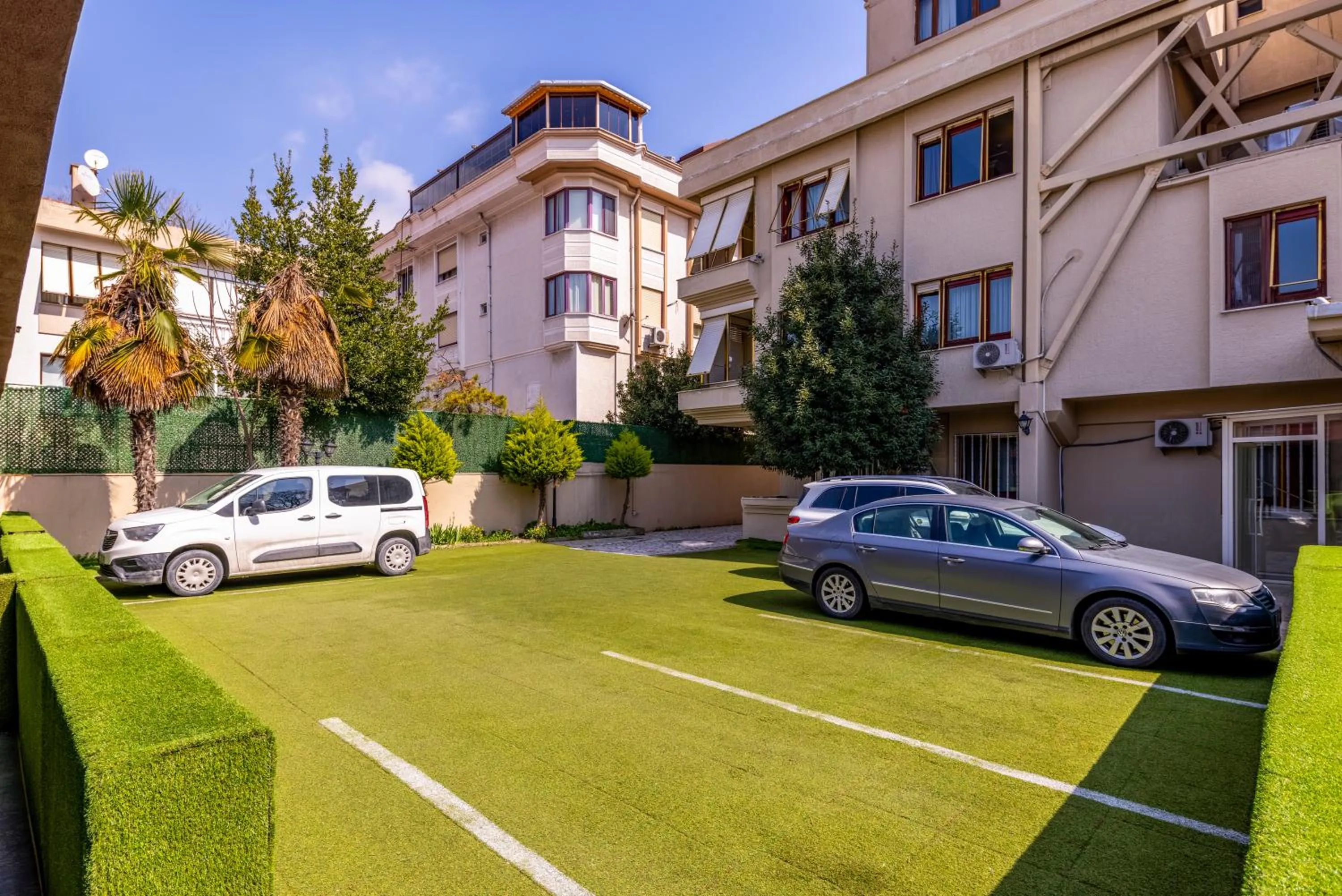Parking in BayMari Suites Plus Florya