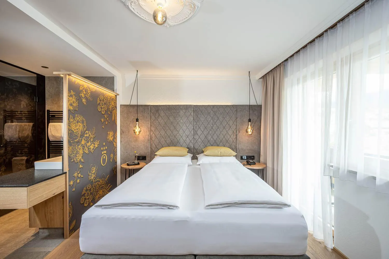 Photo of the whole room, Bed in die HOCHKÖNIGIN - Mountain Resort