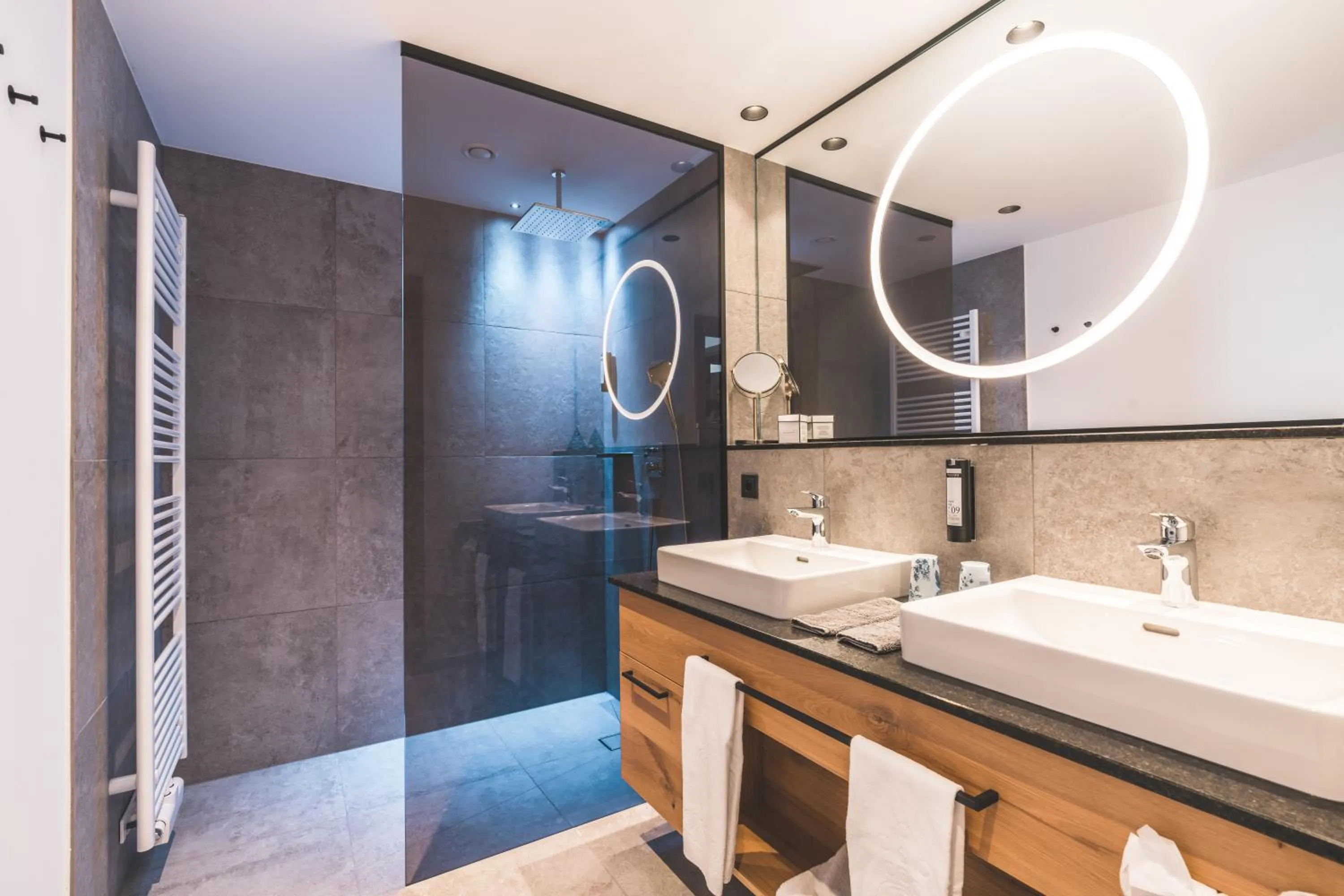 Bathroom in die HOCHKÖNIGIN - Mountain Resort