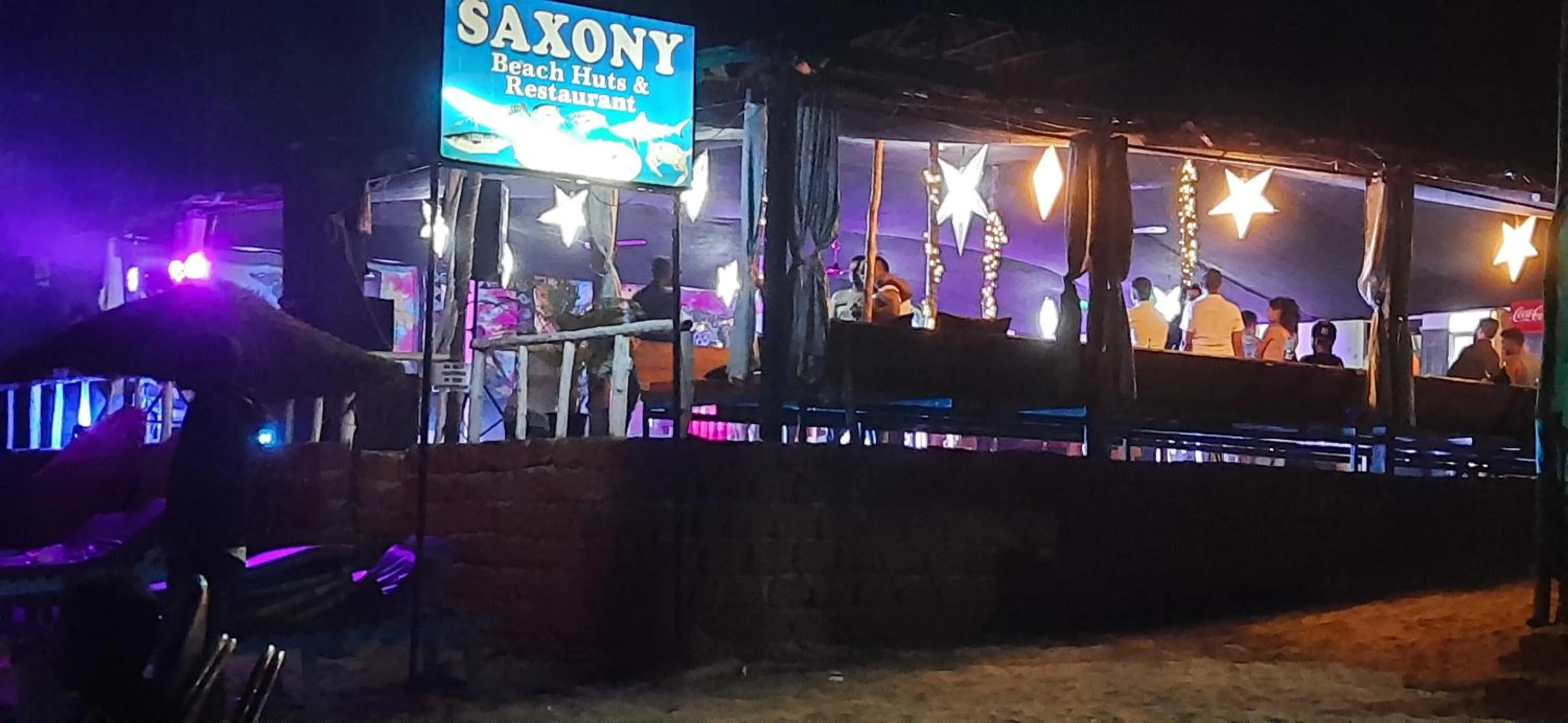 Night in Saxony Beach Huts