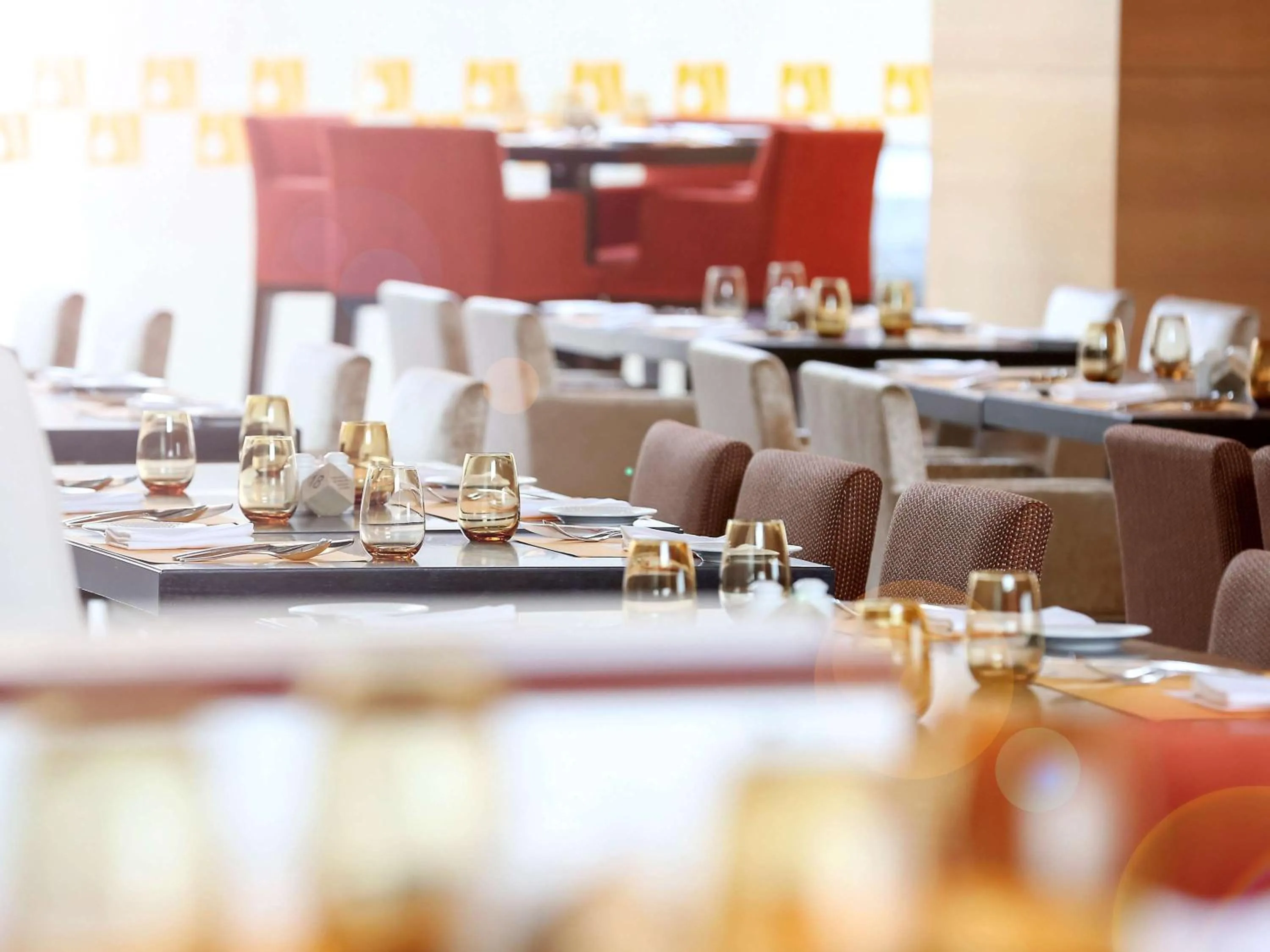 Restaurant/places to eat in Novotel Pune Viman Nagar Road