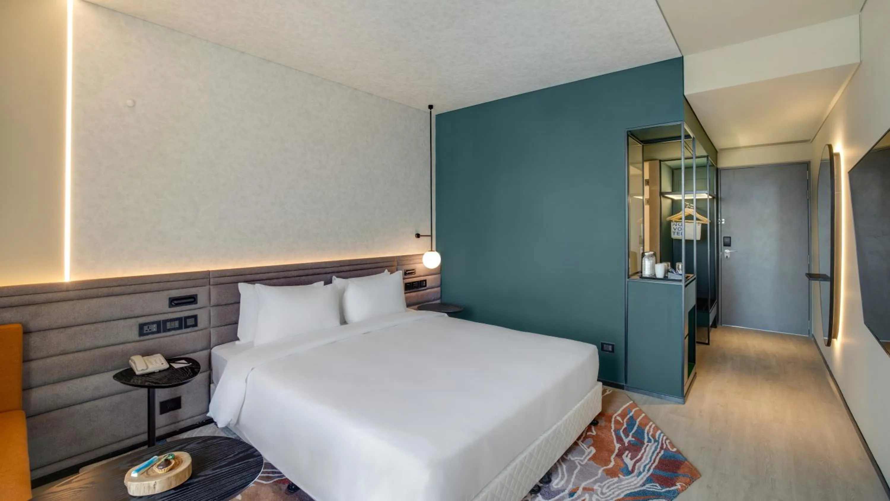 Bed in Novotel Pune Viman Nagar Road