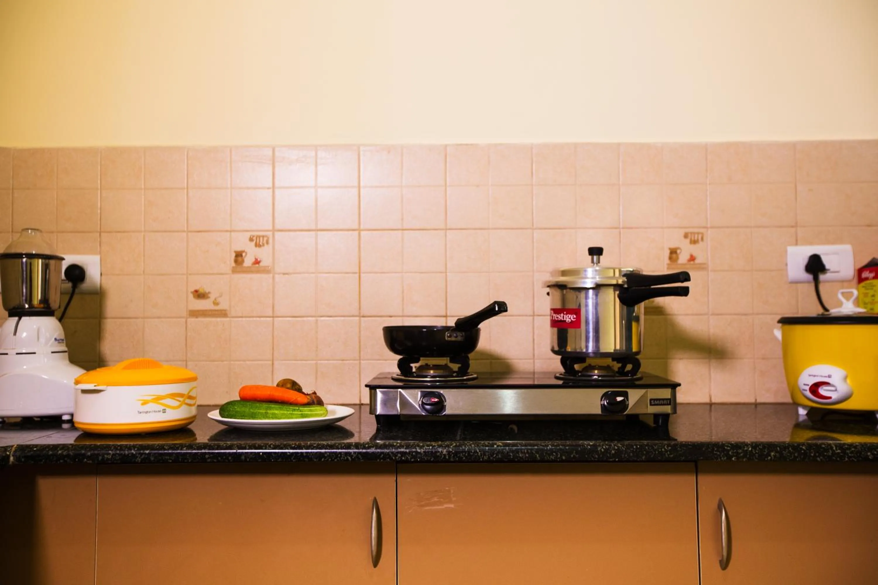 kitchen in Guesture Serviced Residences, Alta Vista