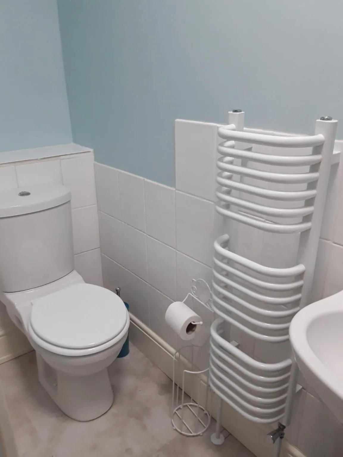 Bathroom in Sharlands Farm Bed and Breakfast