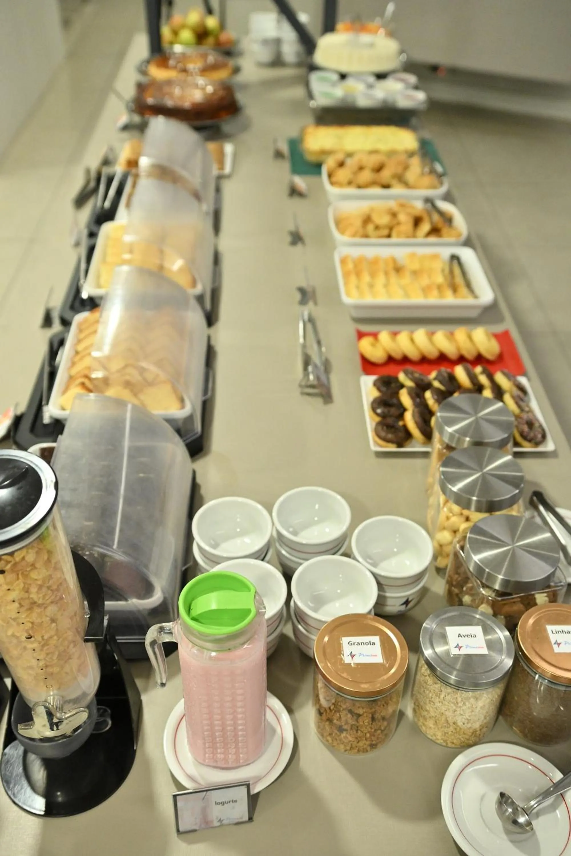 Food and drinks in Hotel PrimeInn