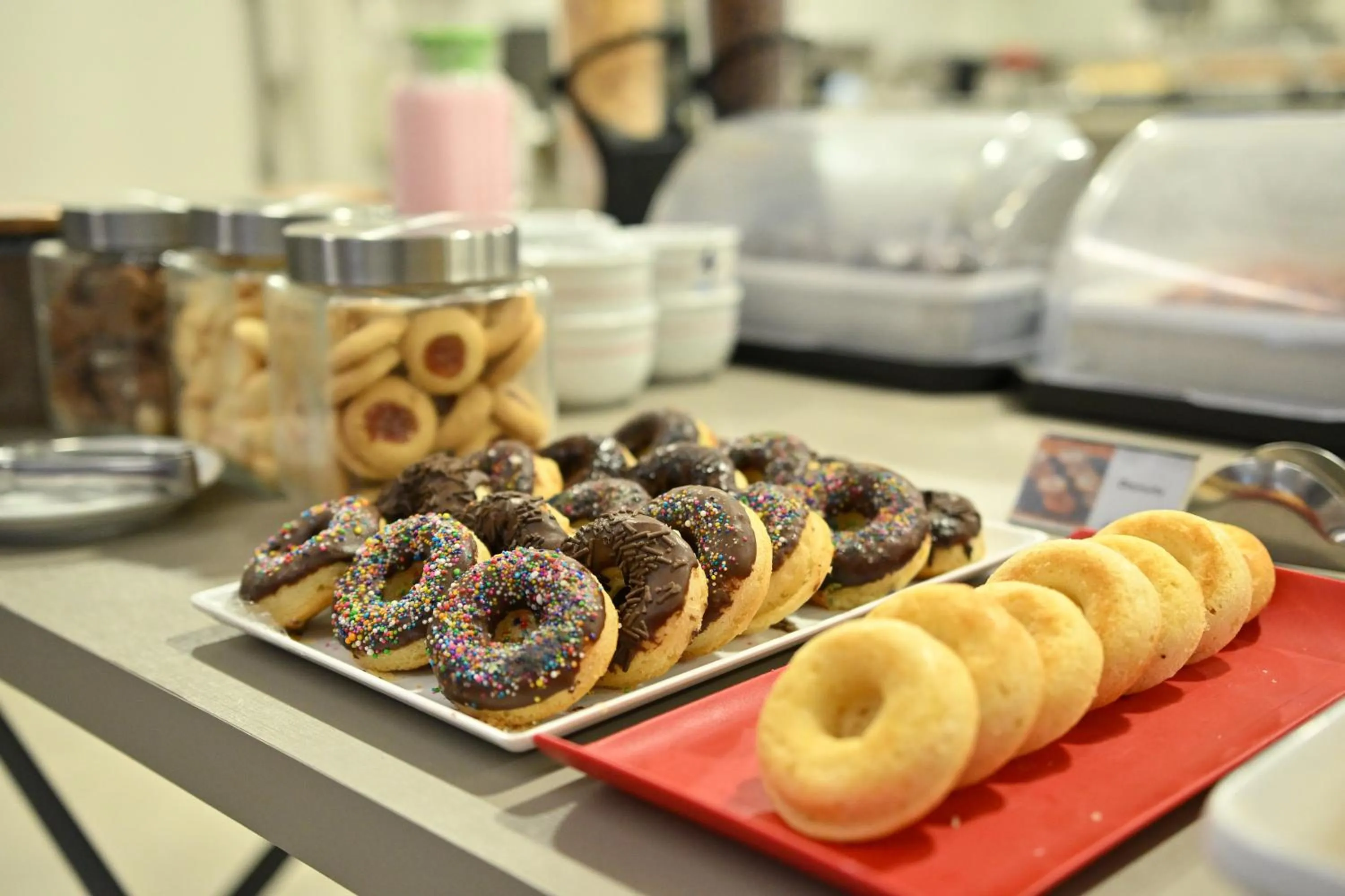 Food and drinks in Hotel PrimeInn