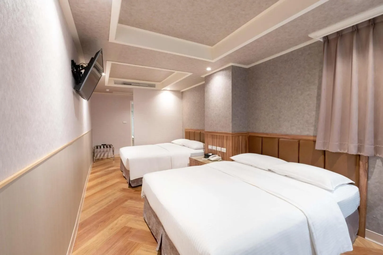 Bed in The Cloud Hotel