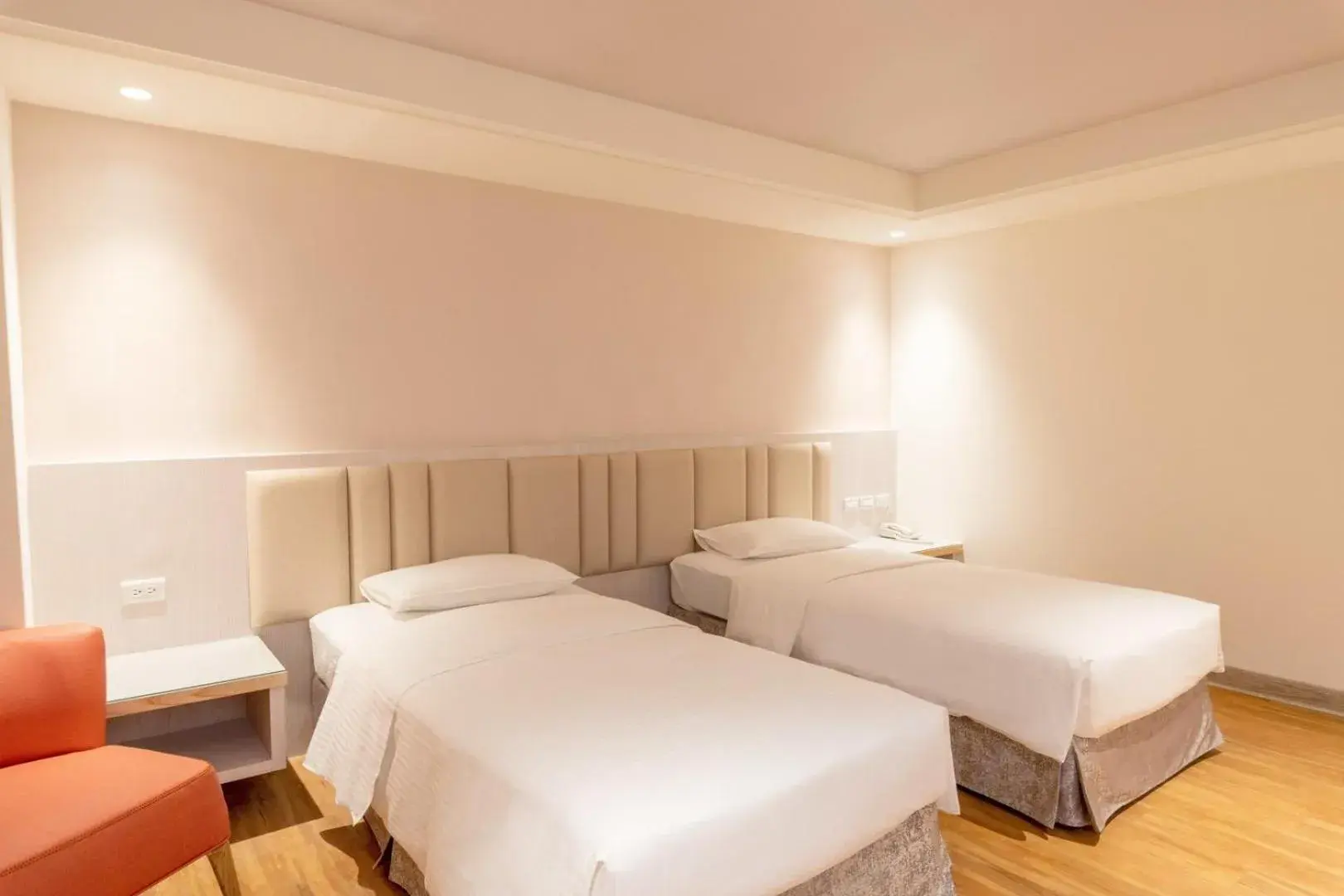 Business Twin Room in The Cloud Hotel Business Twin Room in The Cloud Hotel