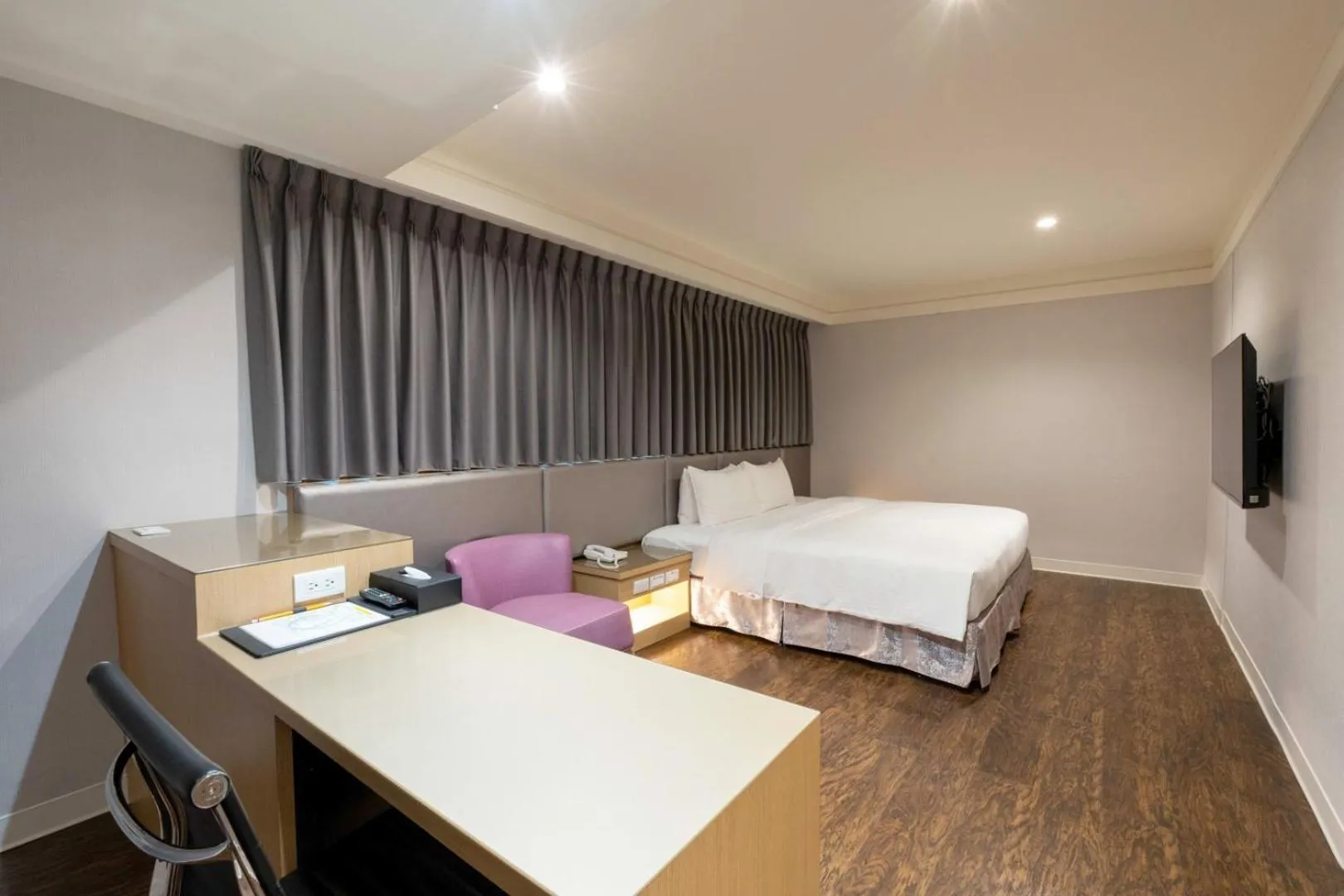 Bed in The Cloud Hotel