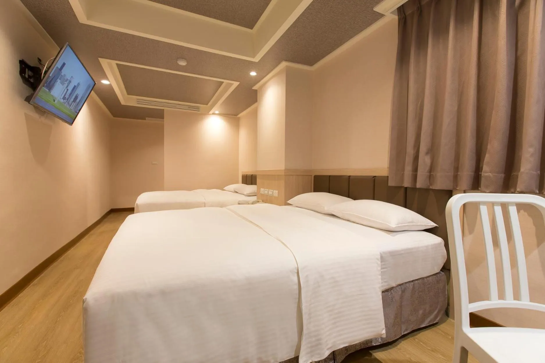 Bed in The Cloud Hotel