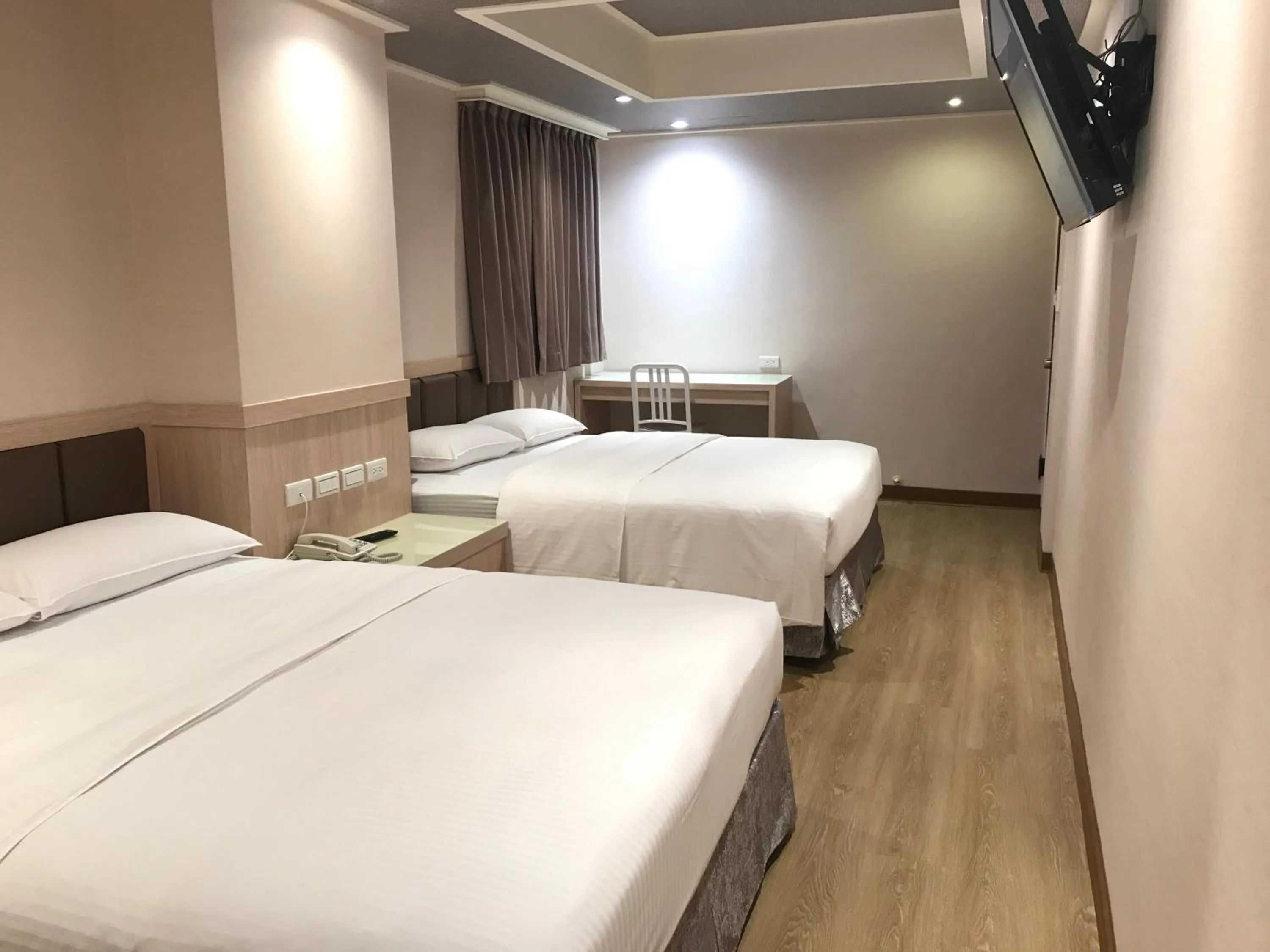 Bed in The Cloud Hotel