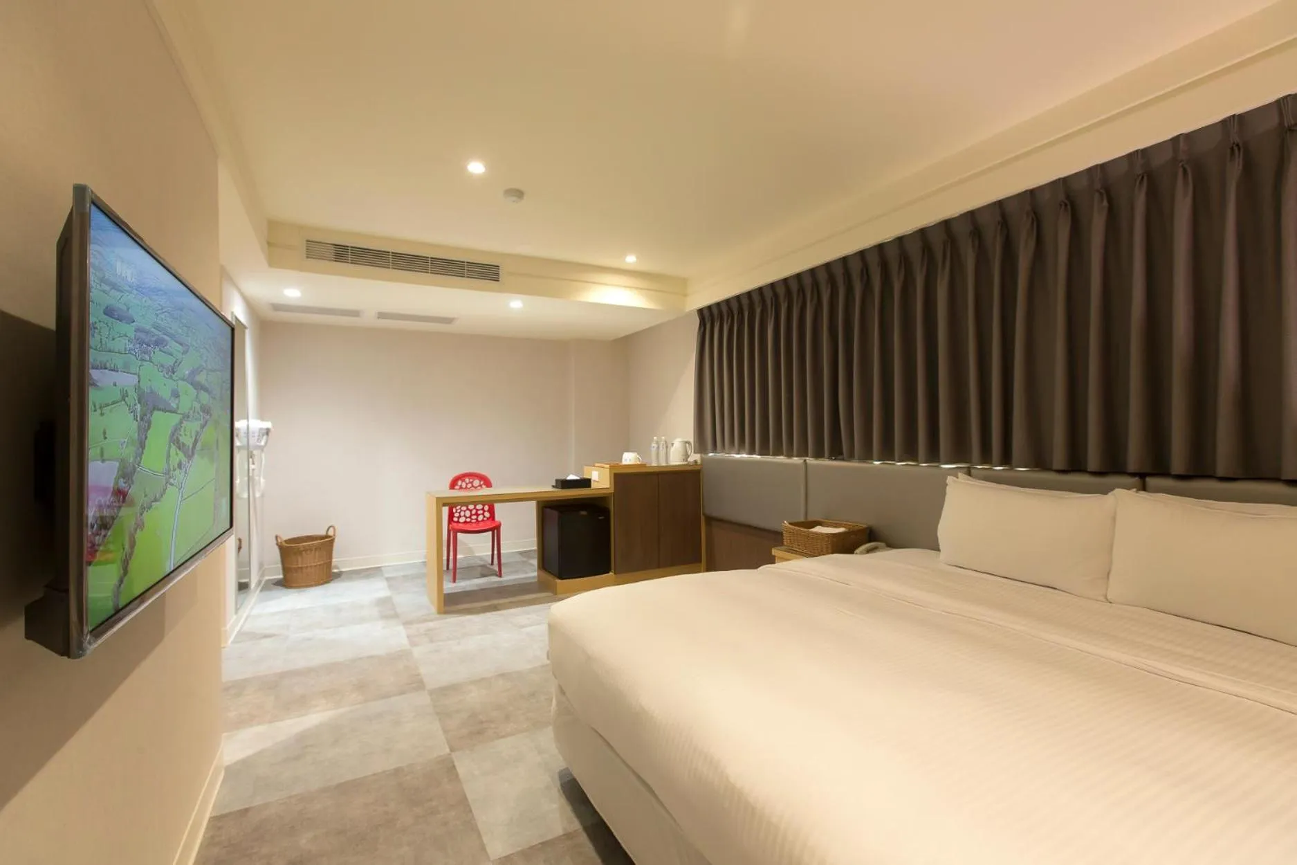 Bed in The Cloud Hotel