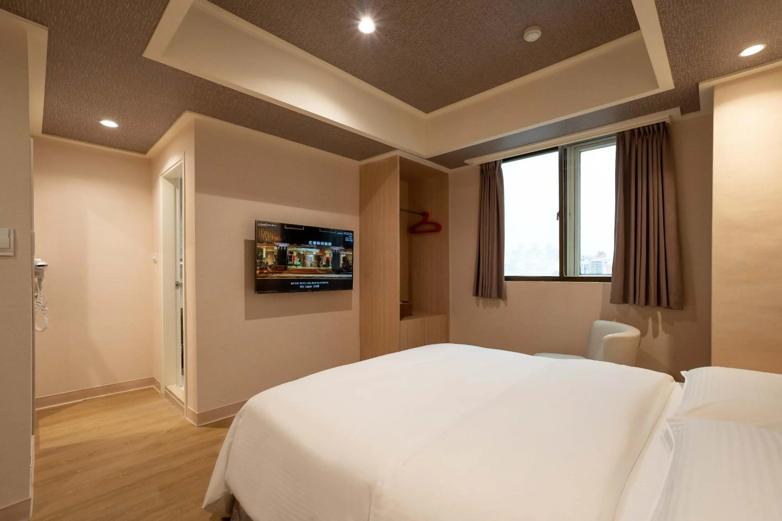 Bed in The Cloud Hotel