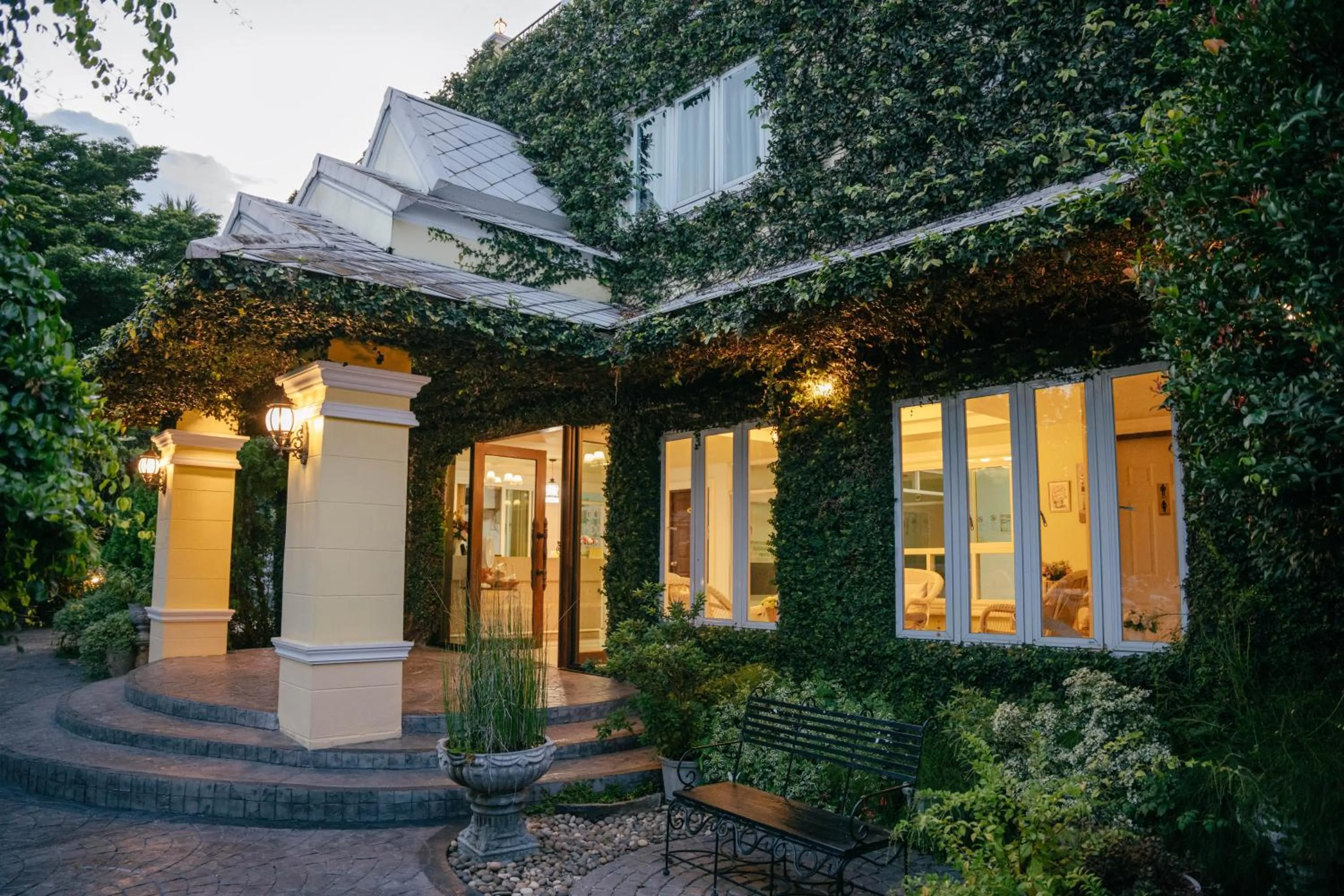 Property building in The Target Hotel chaingrai