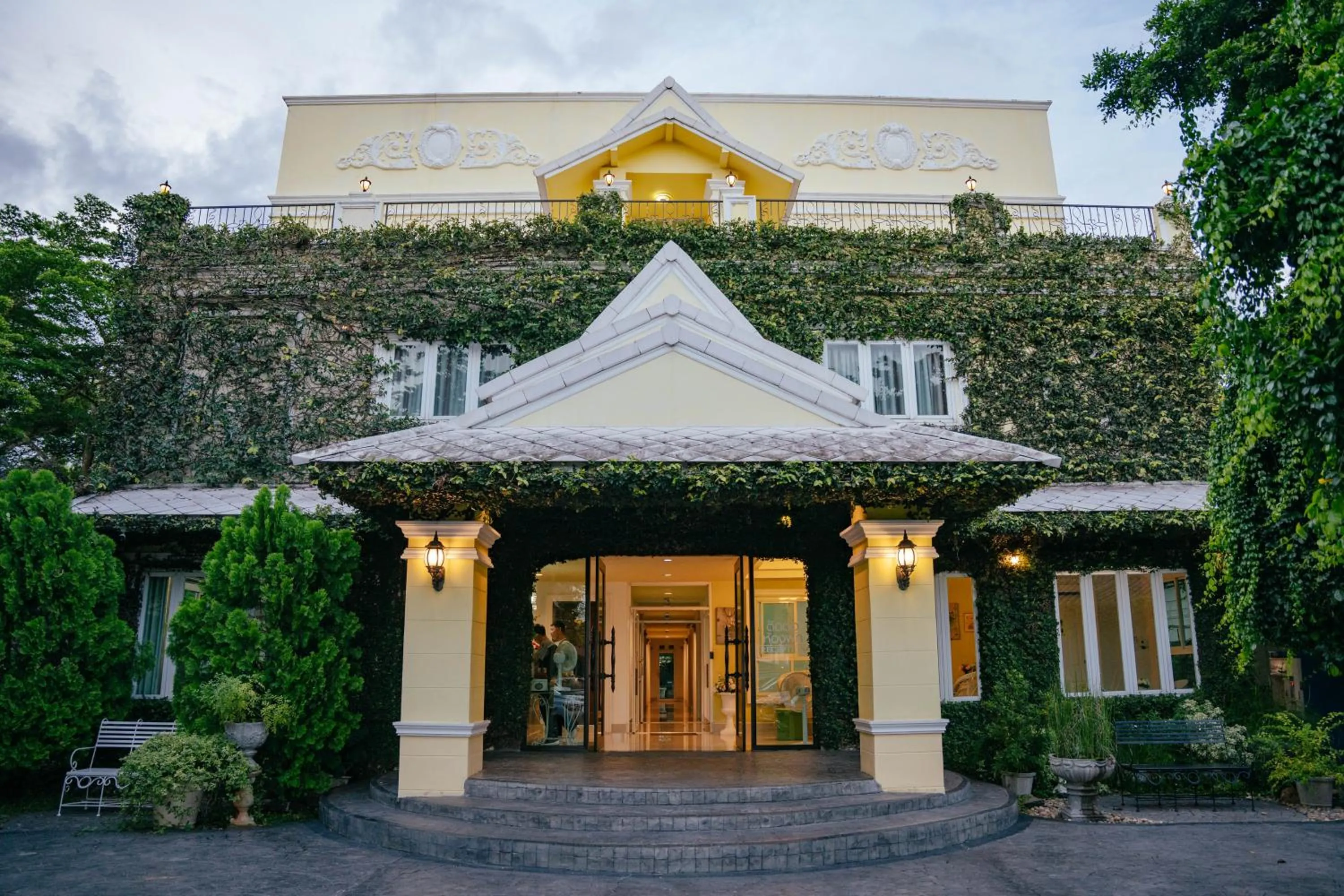 Property building in The Target Hotel chaingrai