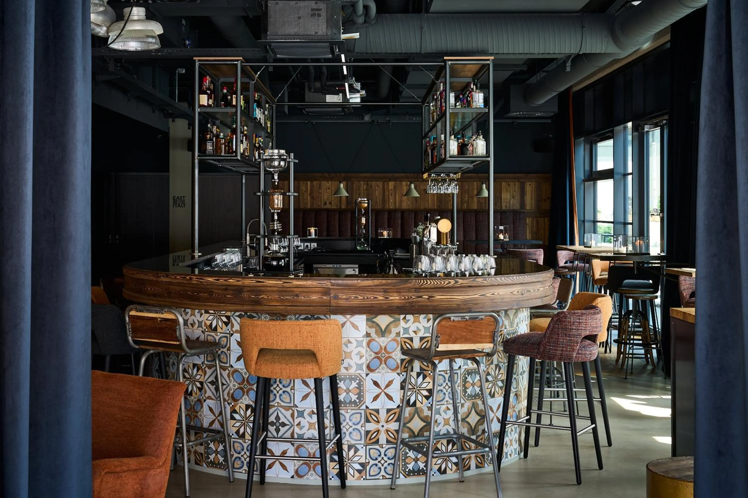 Lounge or bar in FREIgeist Göttingen Nordstadt, A Member of Design Hotels