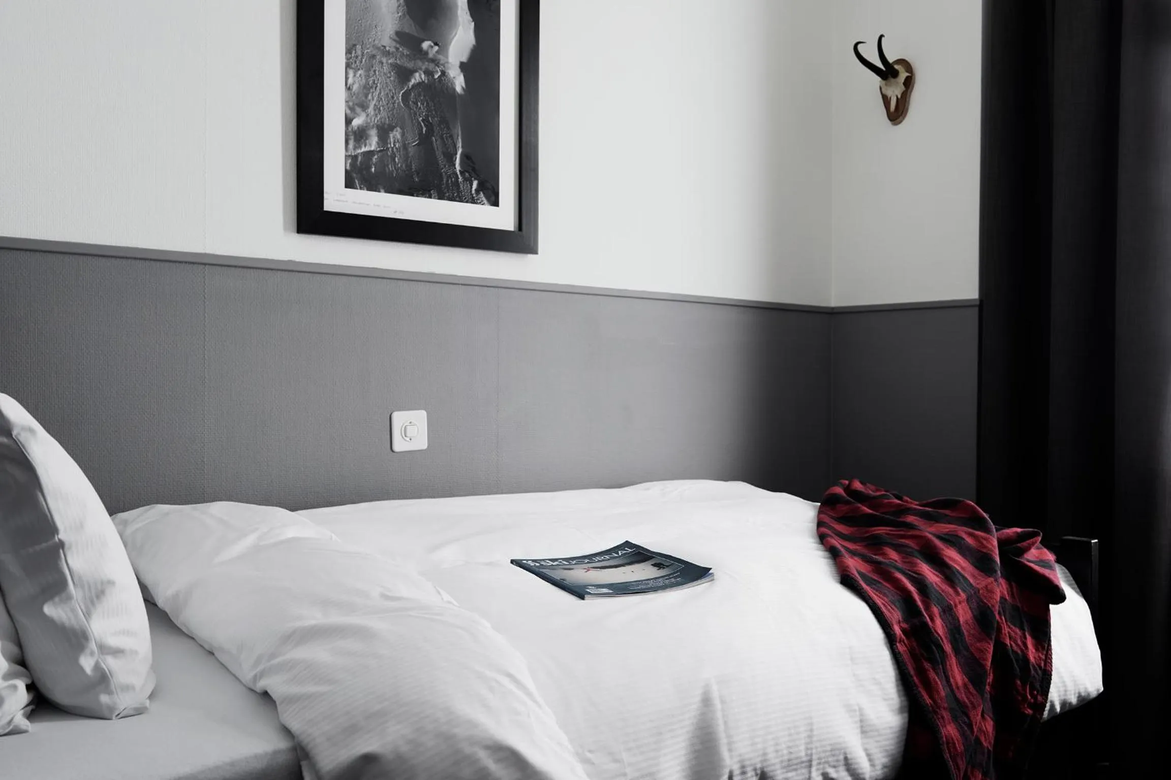 Bedroom, Bed in Ski Lodge Engelberg